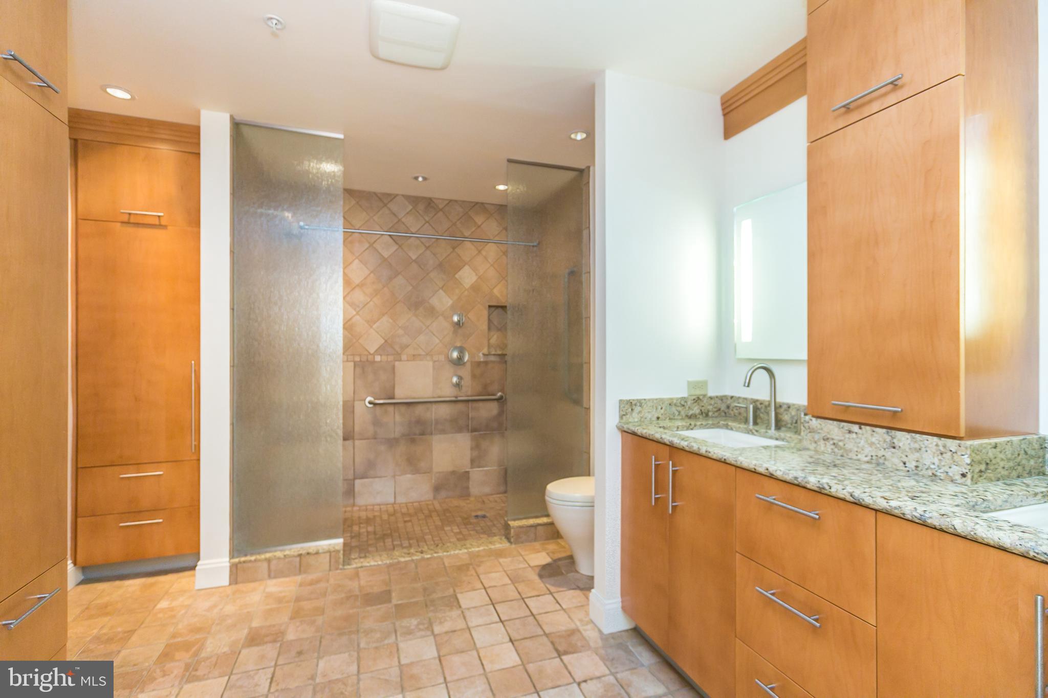 HARBOR EAST - Residential