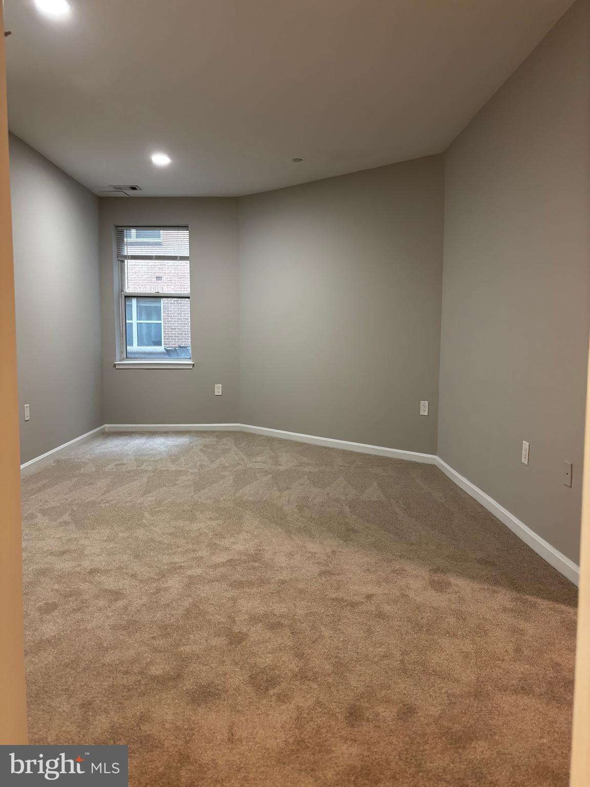 PIERSIDE AT HARBORVIEW - Residential