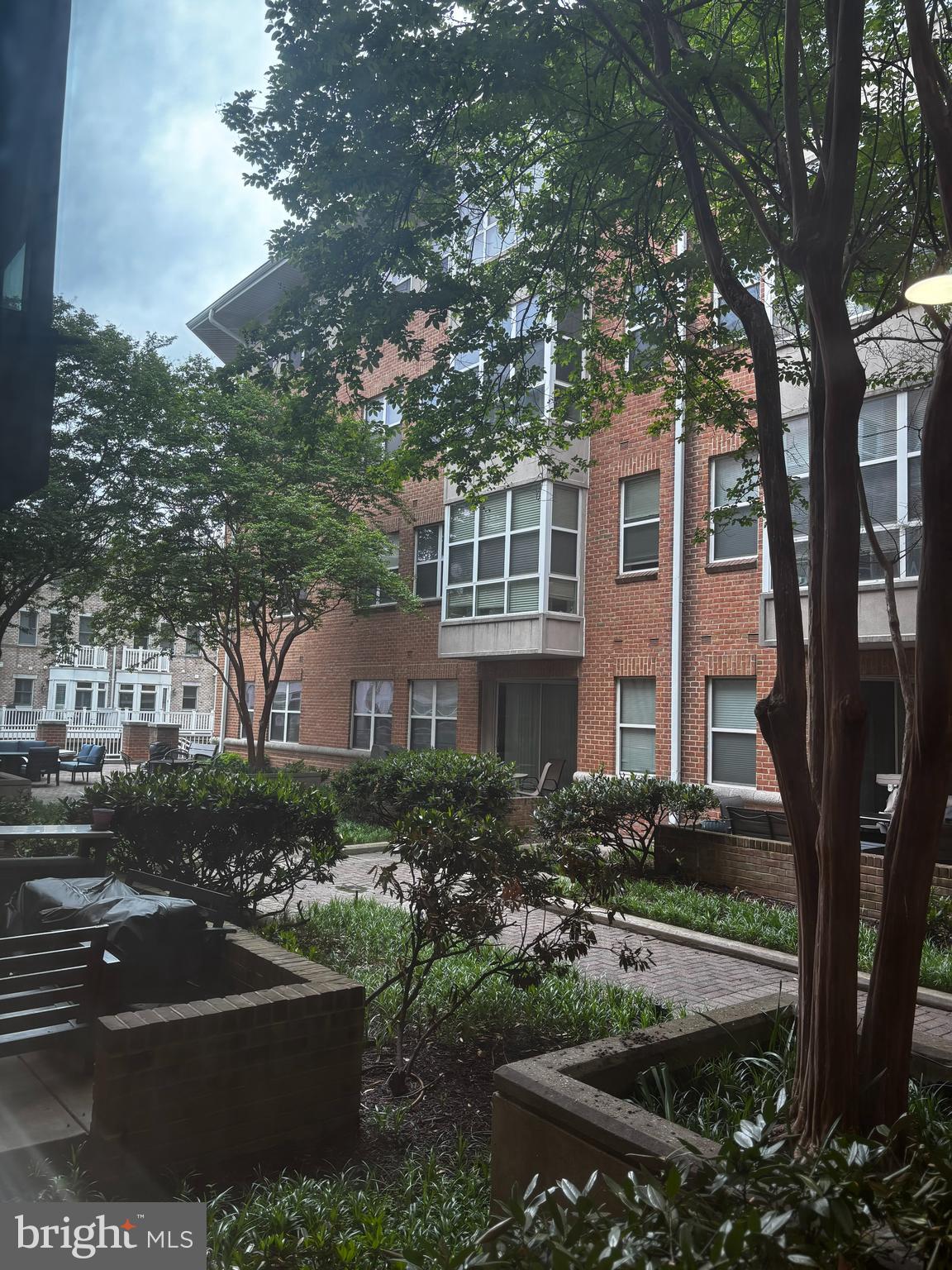 PIERSIDE AT HARBORVIEW - Residential