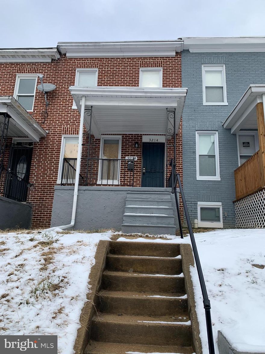 AFFORDABLE AND CONVENIENT IN ONE PACKAGE. Live Baltimore is a nonprofit organization that administers the grant program, Buy Back the Block. This program is specifically for Baltimore City renters who are renting in and plan to purchase in the grant-eligible area. This home qualifies. Central Air, Fee simple