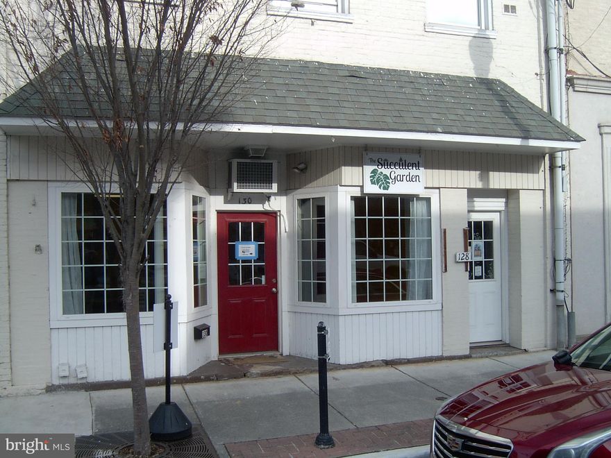 Rare opportunity 875 sq. ft of office or retail space located on Main Street in Downtown Charles Town .  Don't wait small office space close to everything.