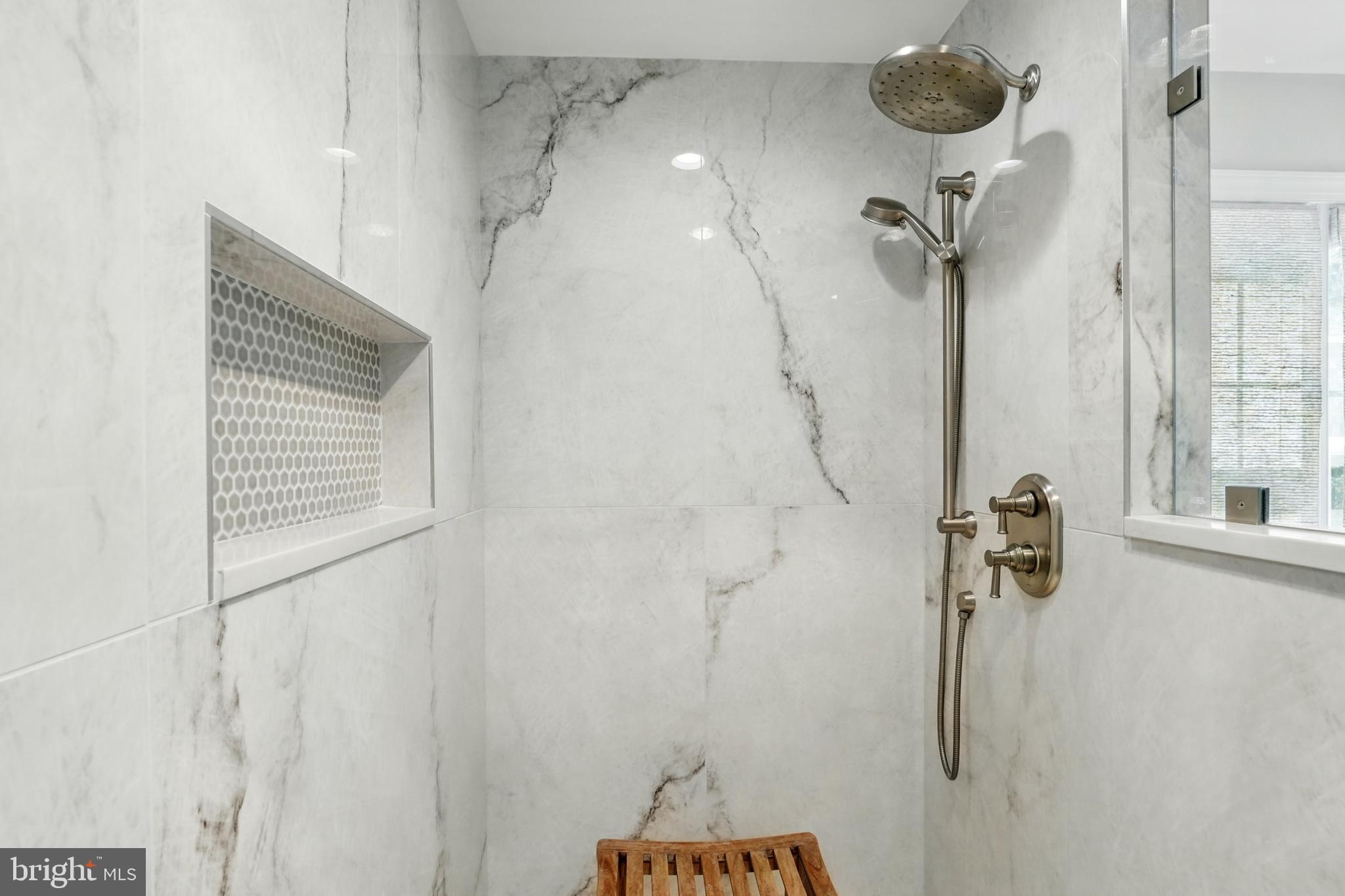 WINDSONG - Residential Lease