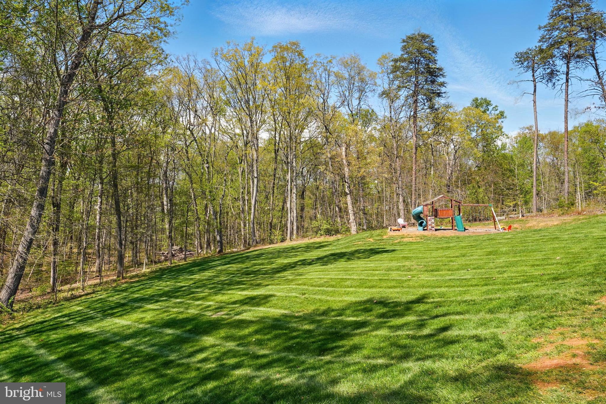 WINDSONG - Residential Lease