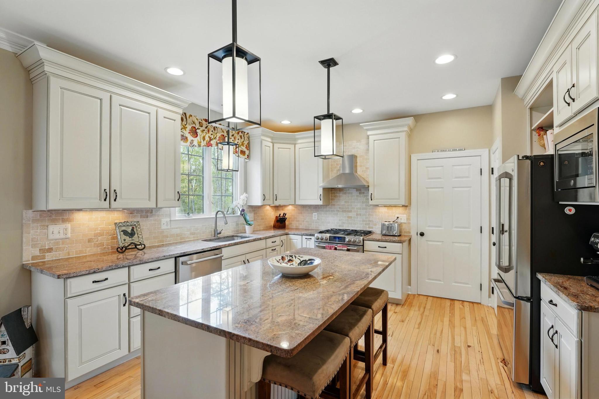 WINDSONG - Residential Lease