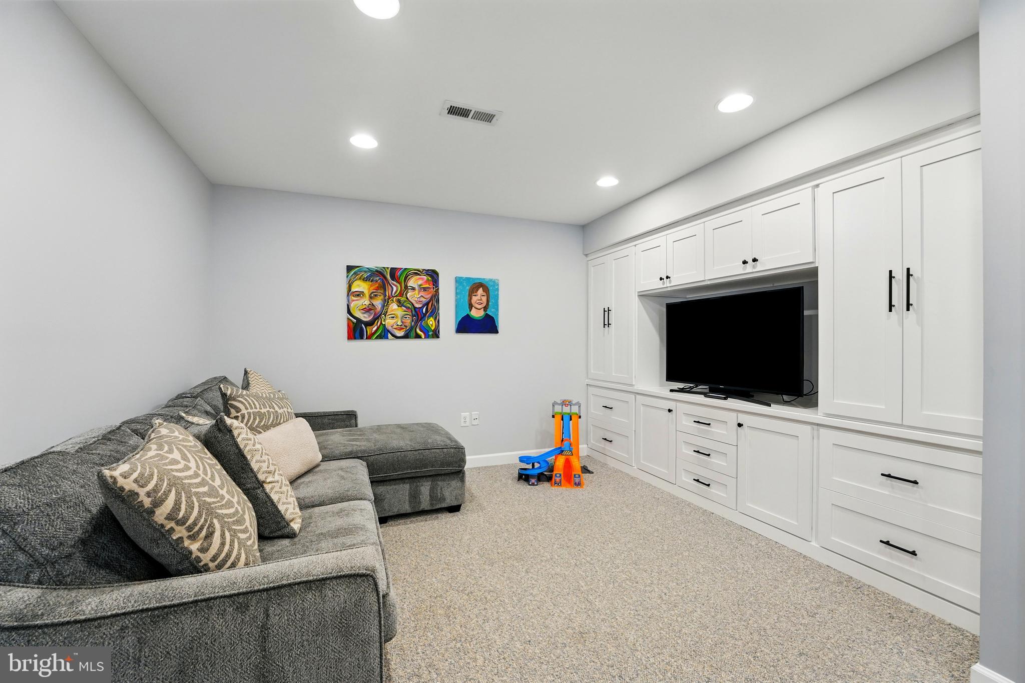 WINDSONG - Residential Lease