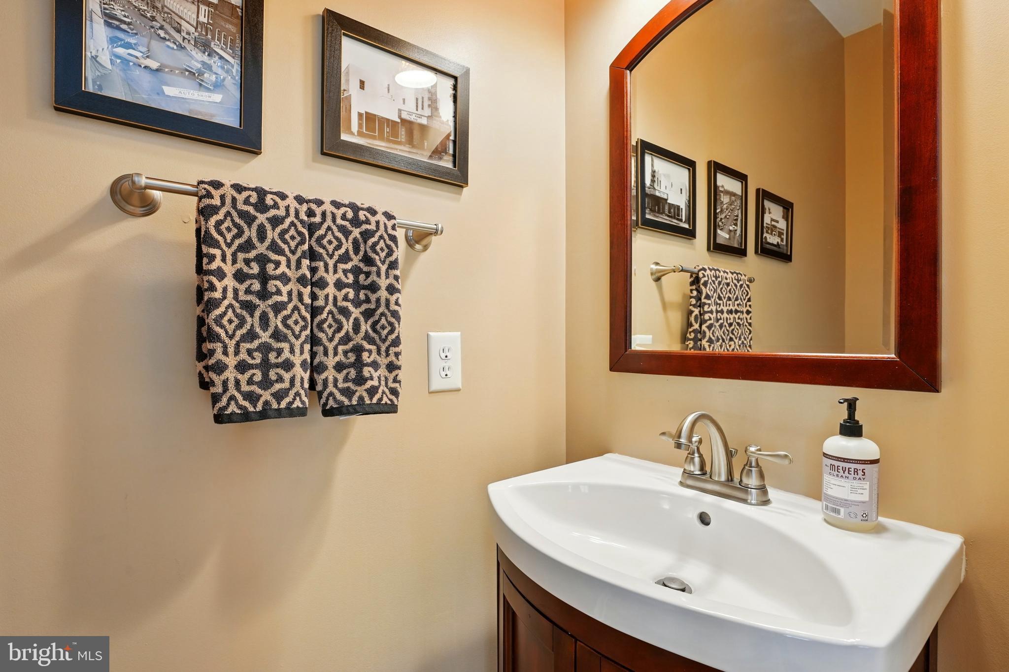 WINDSONG - Residential Lease