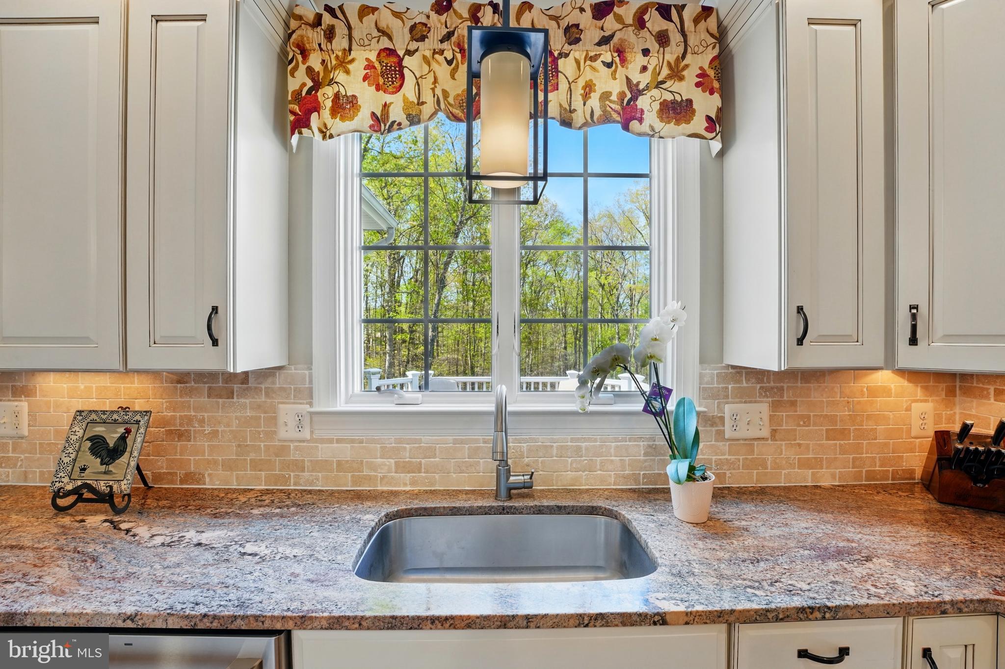 WINDSONG - Residential Lease