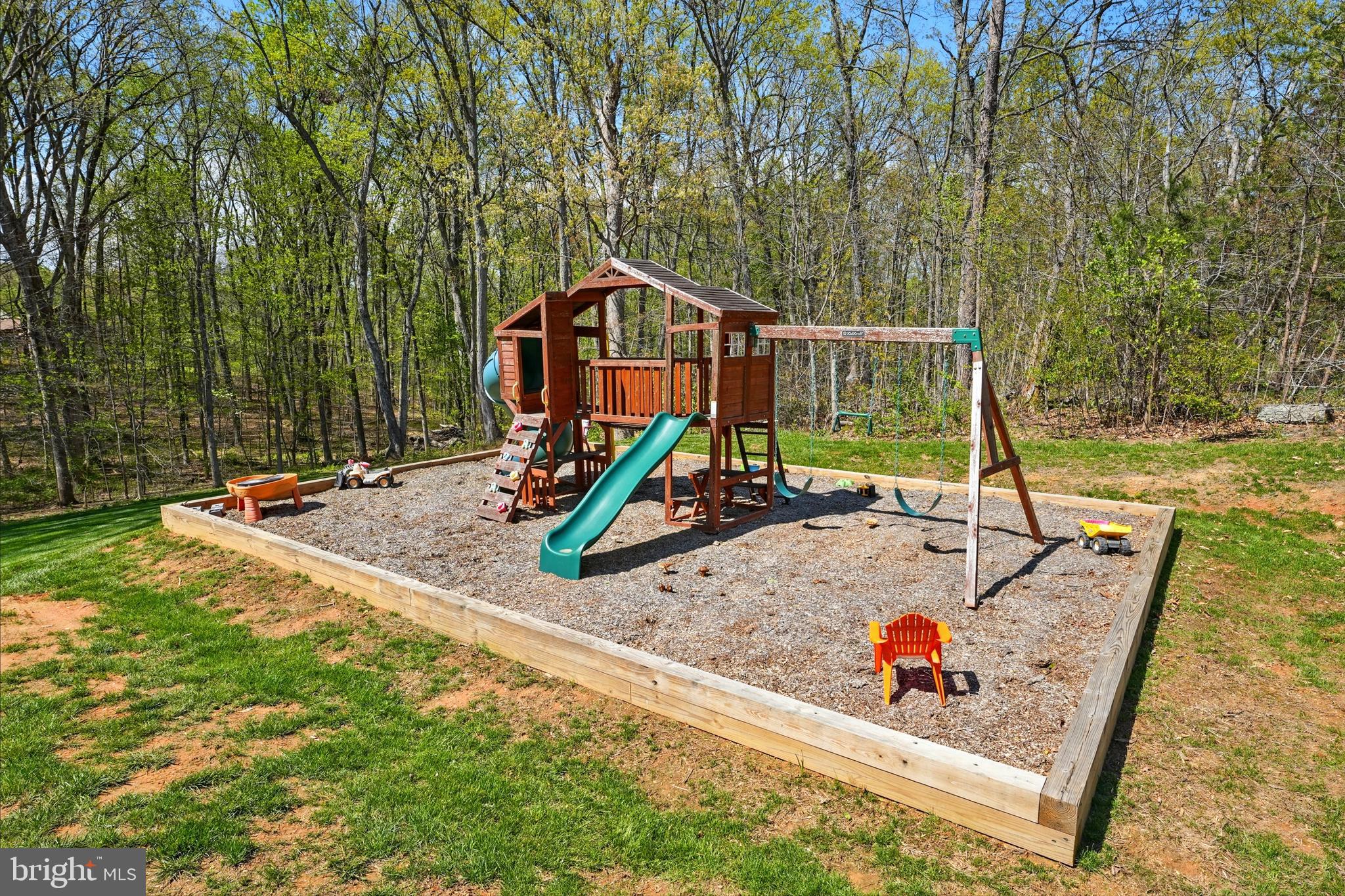 WINDSONG - Residential Lease