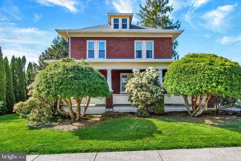 Photo of 106 S 4th Street, MOUNT WOLF, PA 17347 (MLS # PAYK2099402)