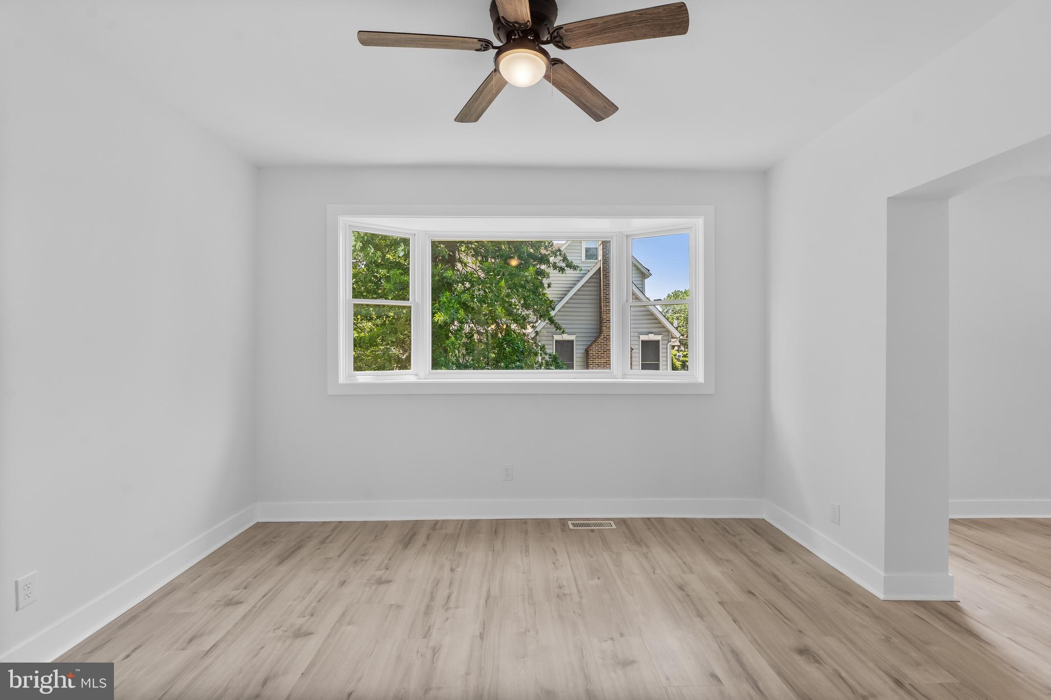 16 W GREENWOOD AVENUE