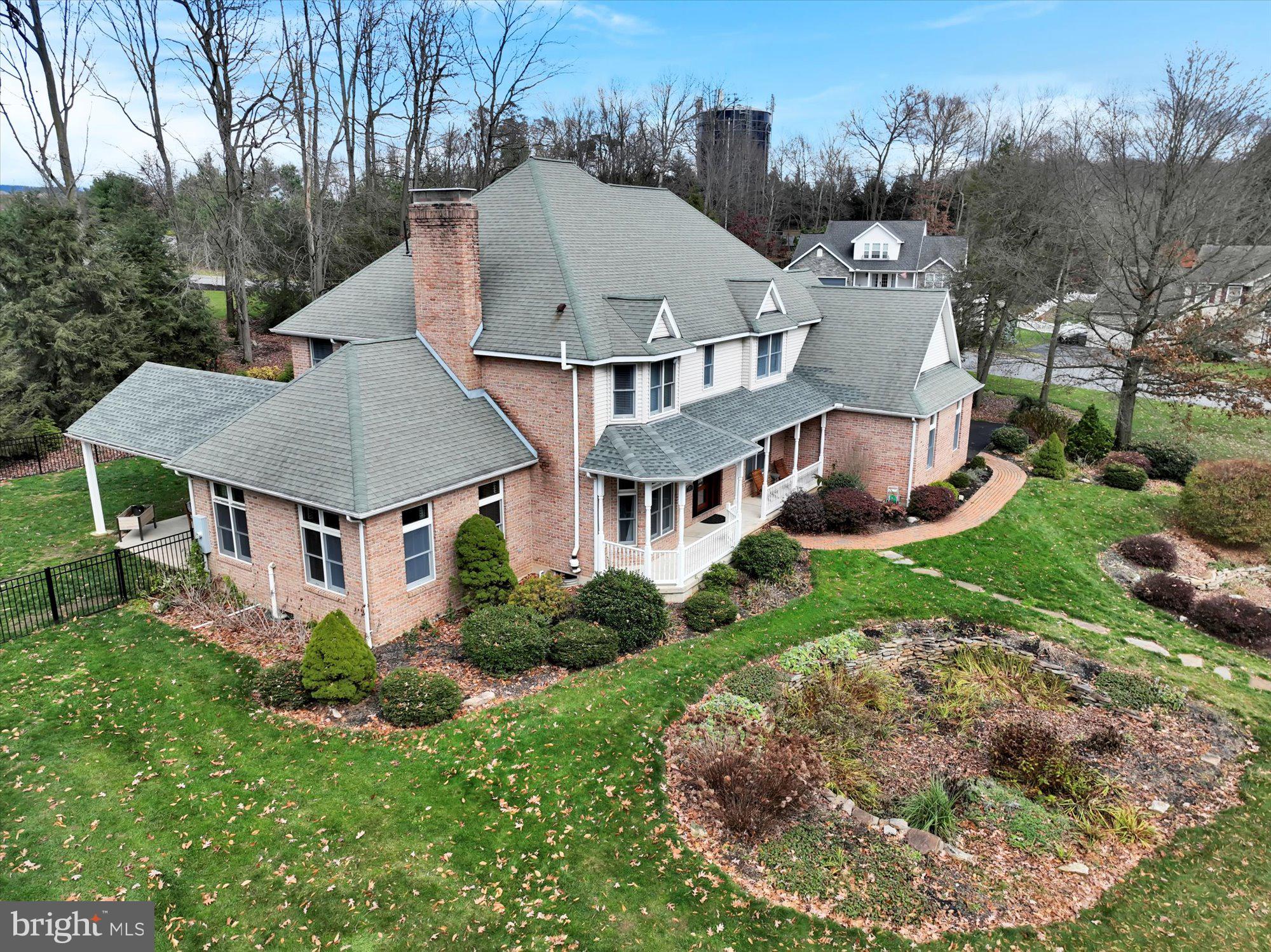 RIDGEVIEW - Residential