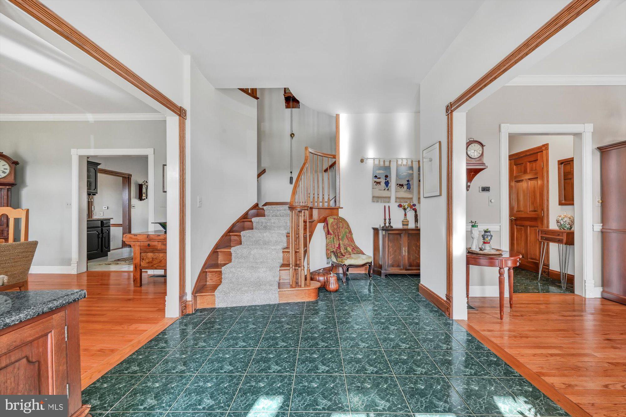 RIDGEVIEW - Residential