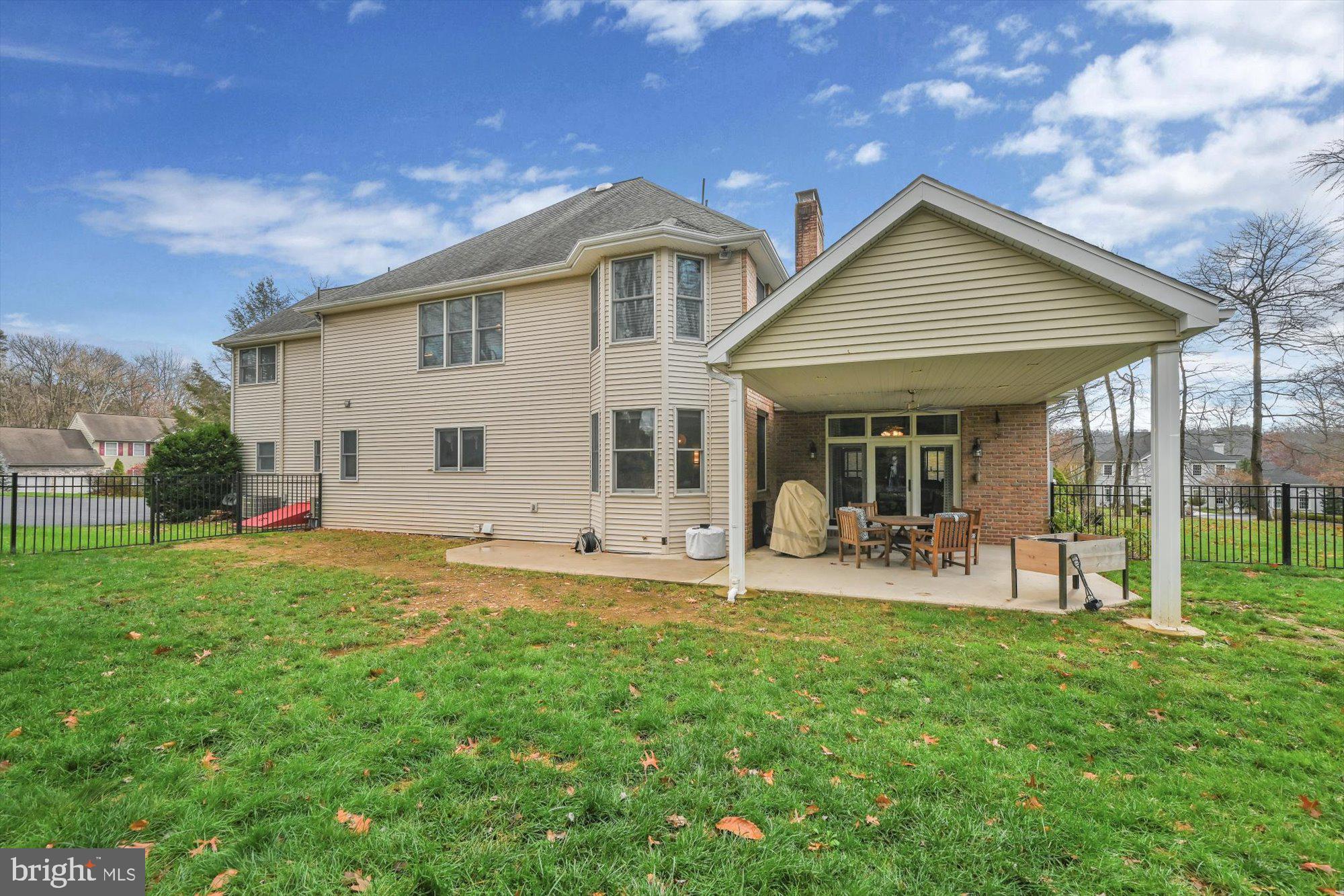 RIDGEVIEW - Residential