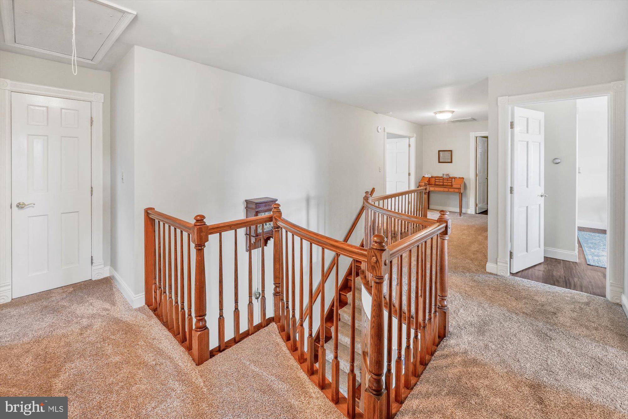 RIDGEVIEW - Residential