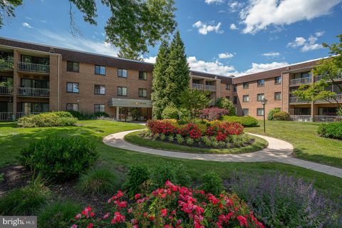 Condo For Rent - 1640 Oakwood Drive #W-216<br/> NARBERTH, PA 19072