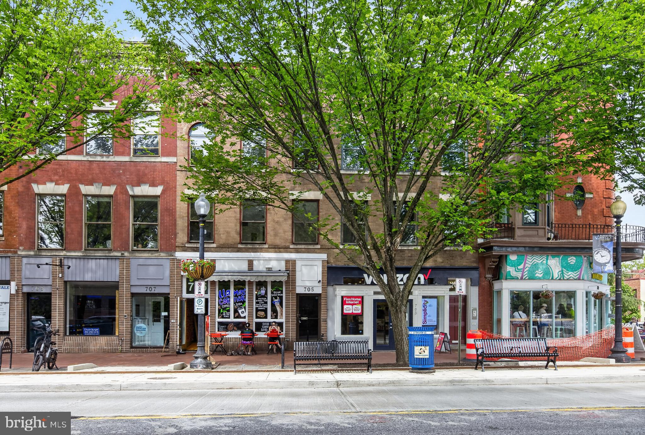 Photo 1 of 20 — 705 8TH STREET SE 400, WASHINGTON, DC 20003