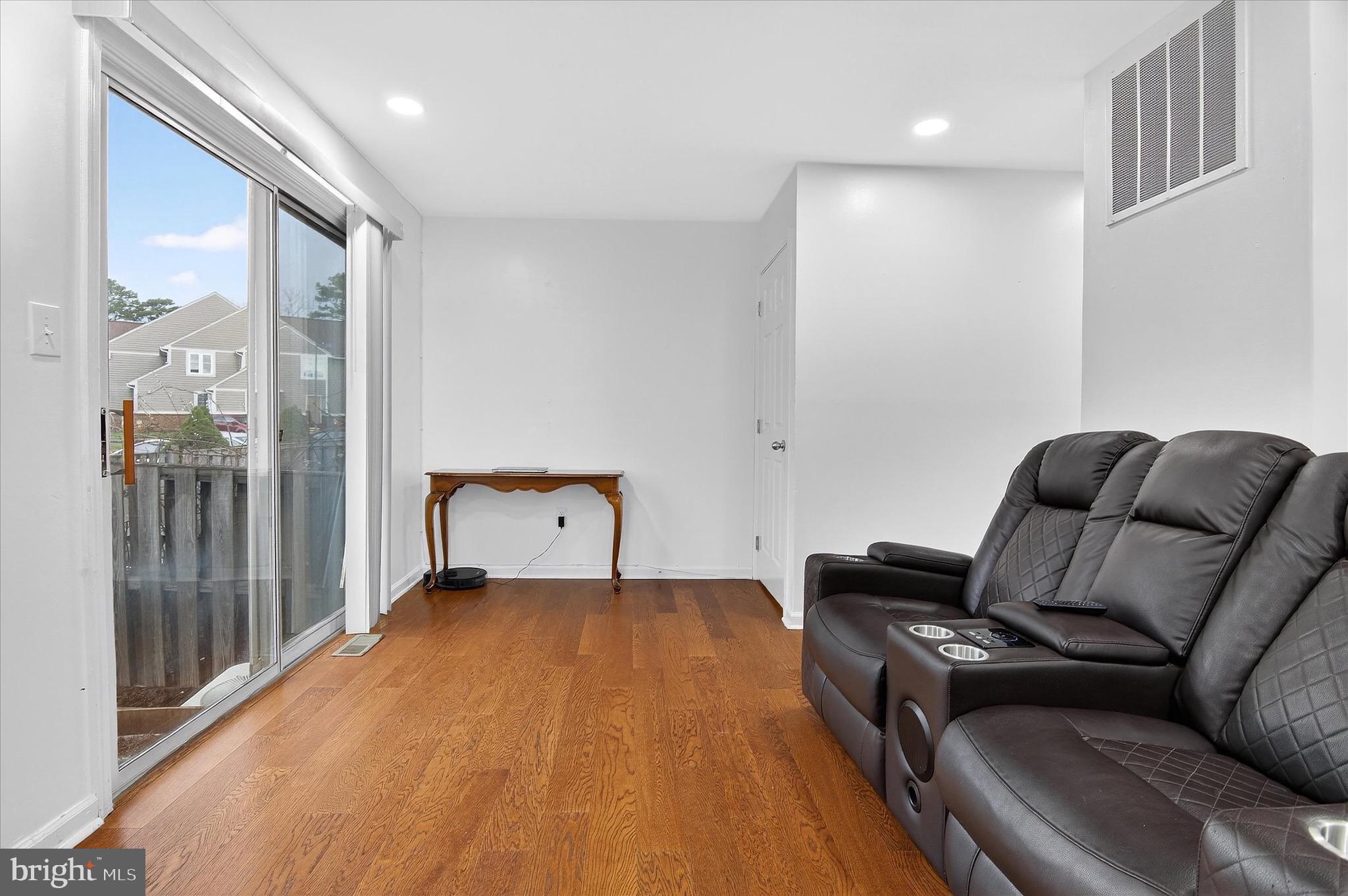 SORRELL COURT - Residential