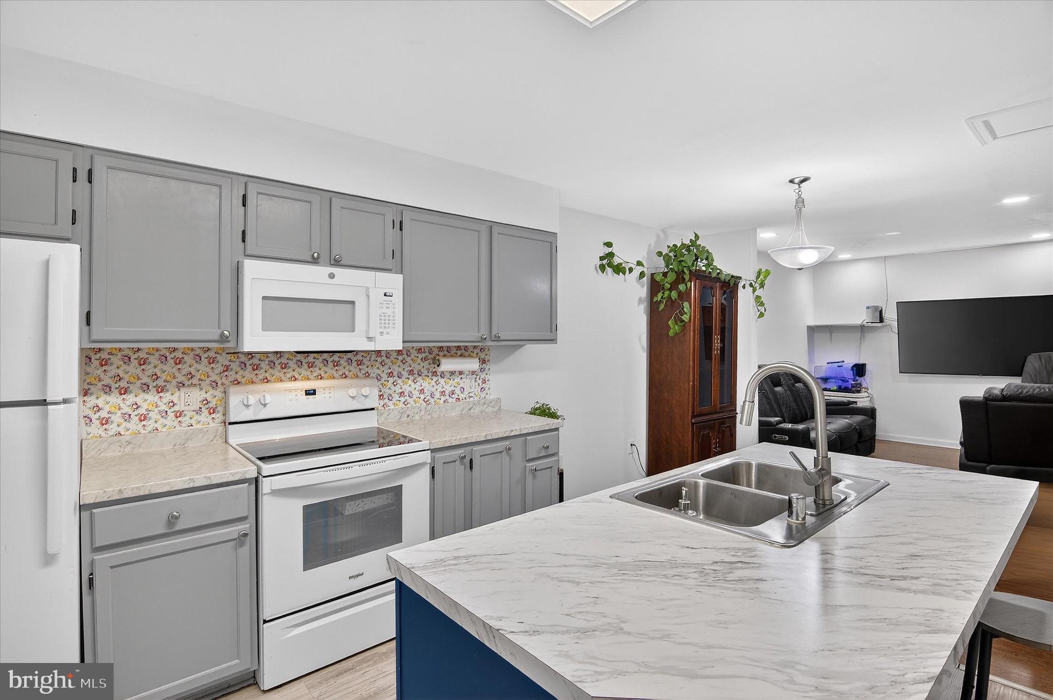 SORRELL COURT - Residential