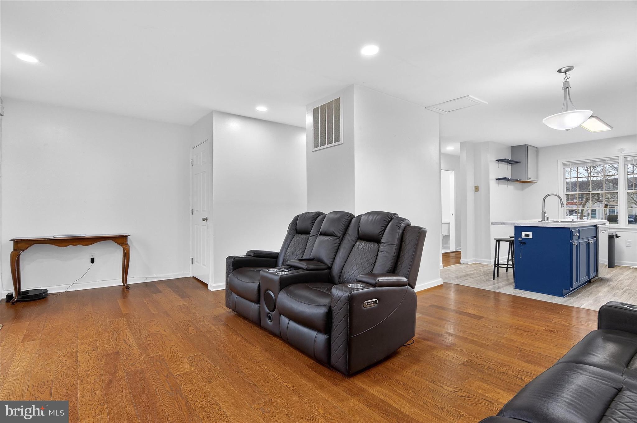 SORRELL COURT - Residential