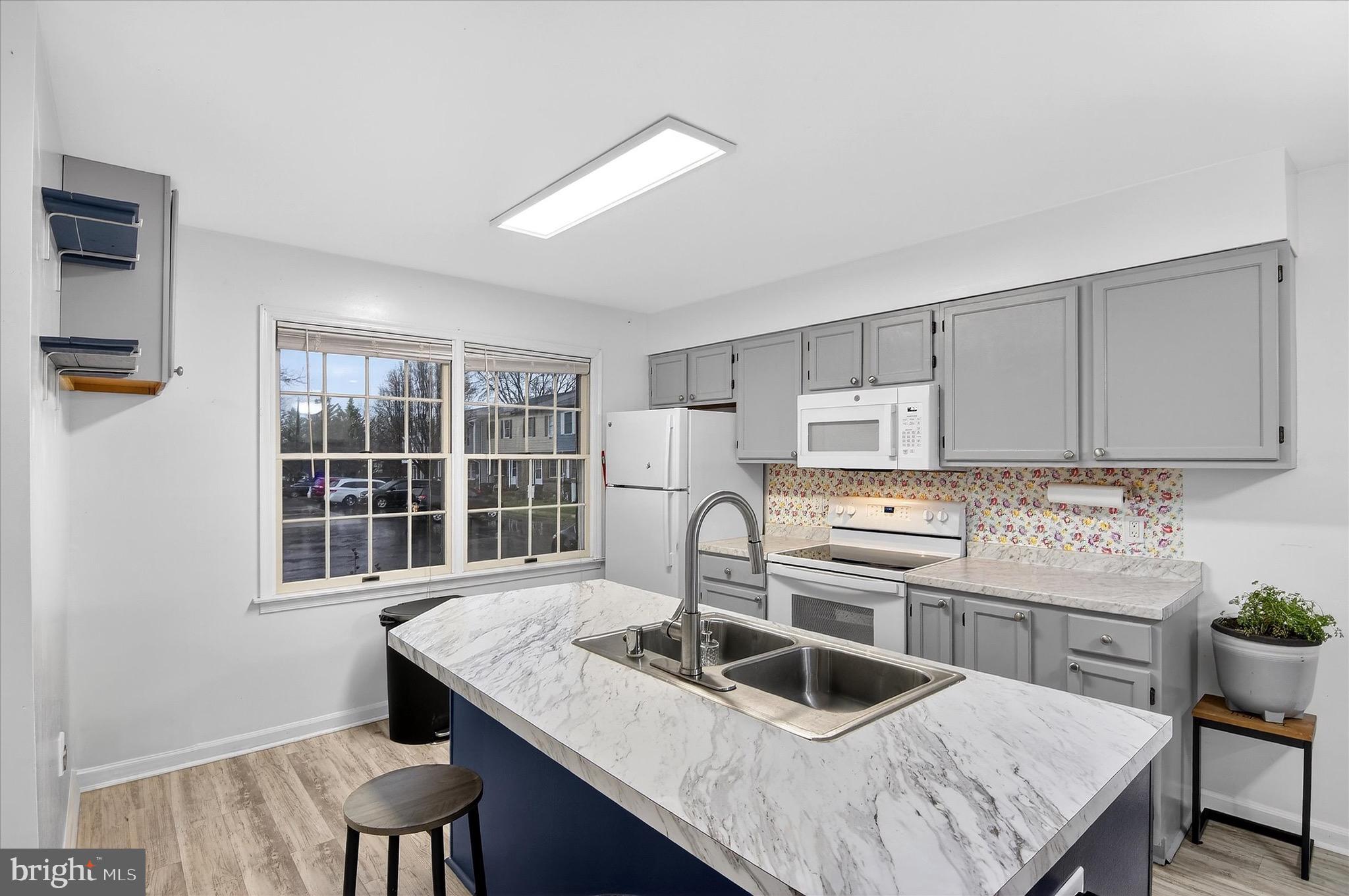 SORRELL COURT - Residential