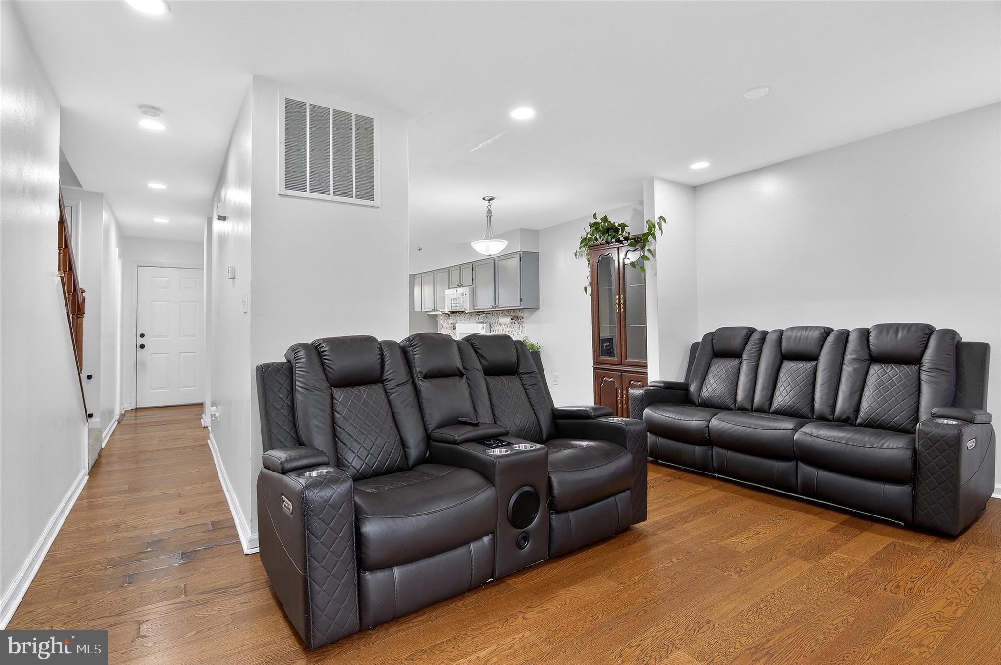 SORRELL COURT - Residential