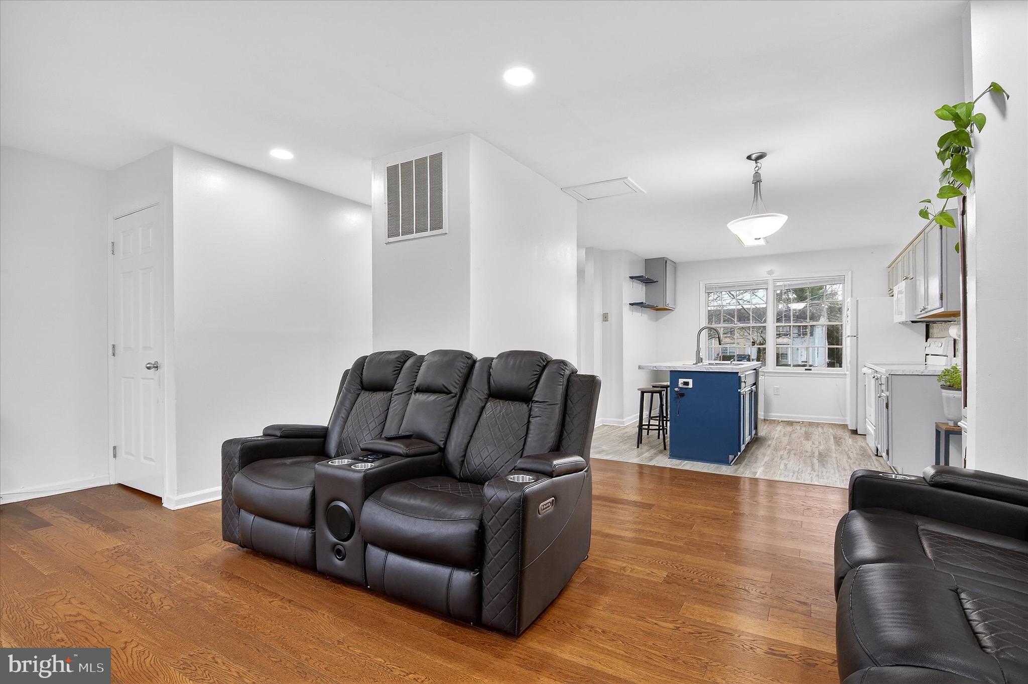 SORRELL COURT - Residential