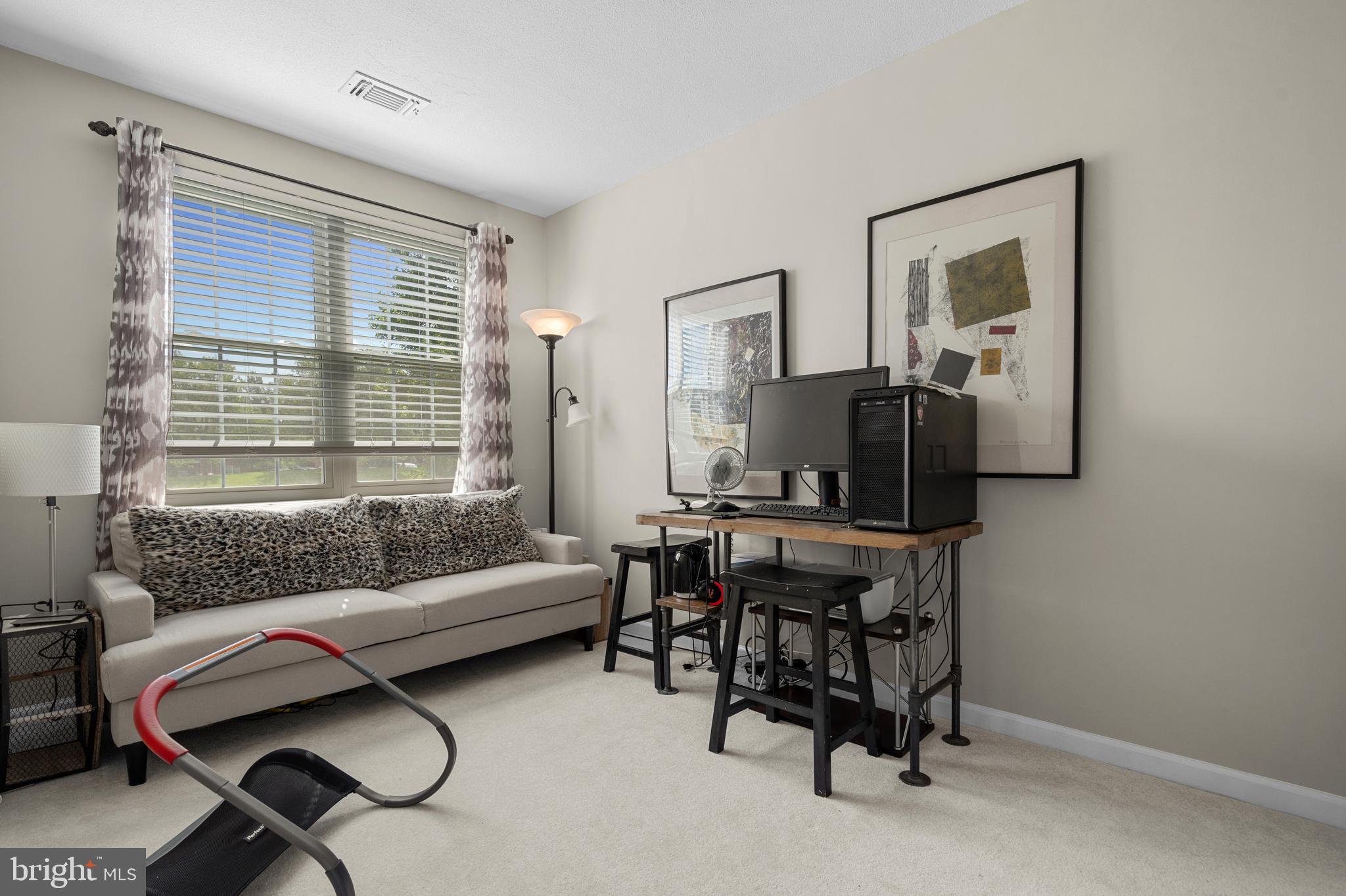 SOUTH GLEN - Residential