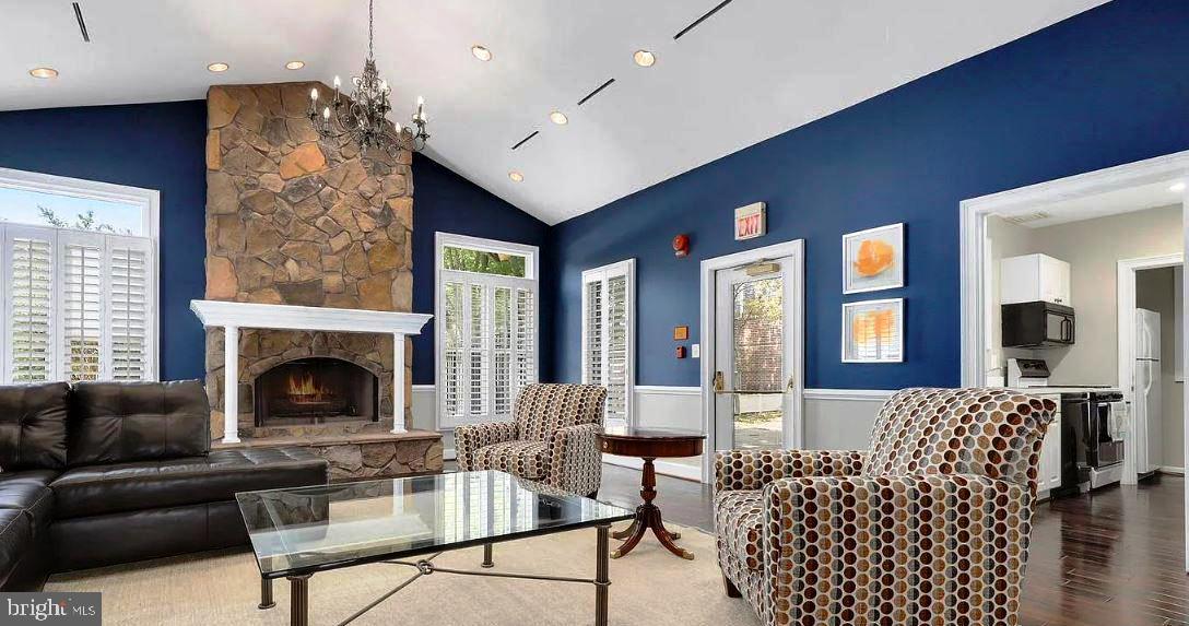 SOUTH GLEN - Residential