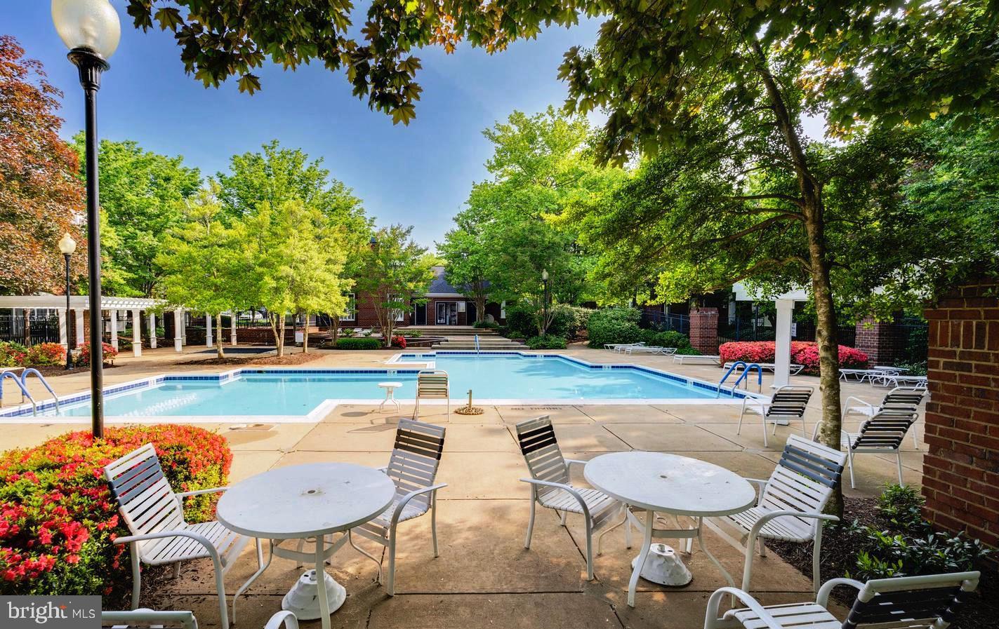 SOUTH GLEN - Residential