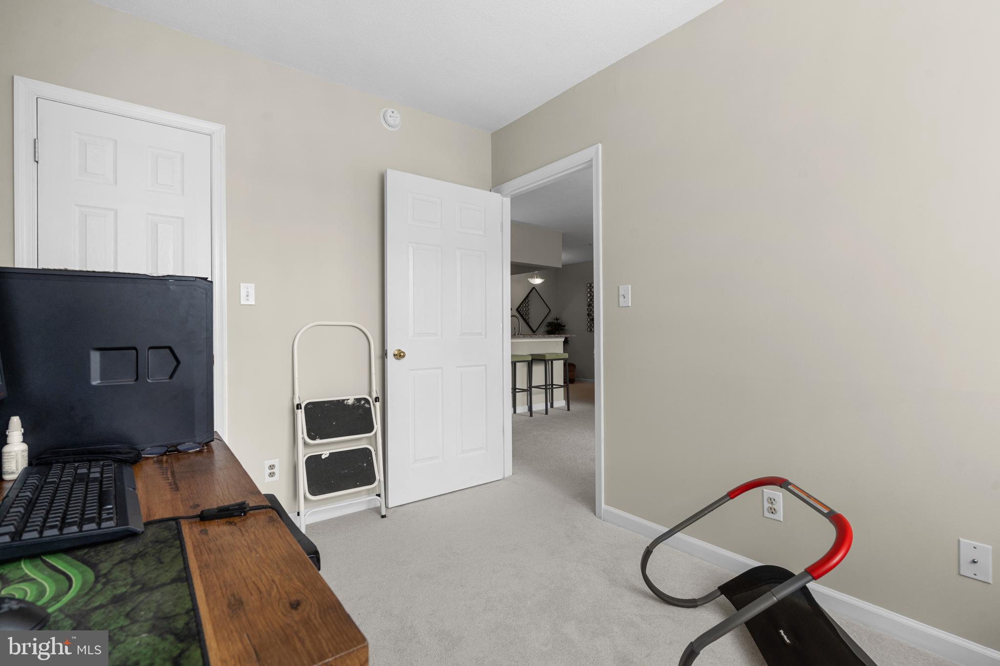 SOUTH GLEN - Residential