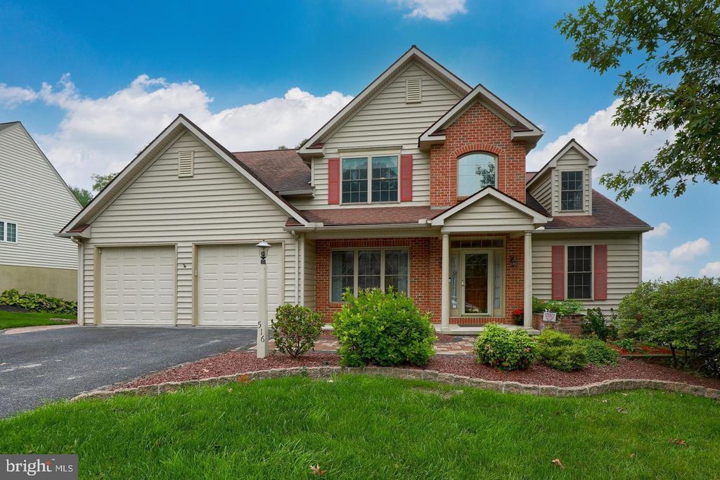 Photo of 516 Bald Eagle Court, LANCASTER, PA 17601 (MLS # PALA2087018)