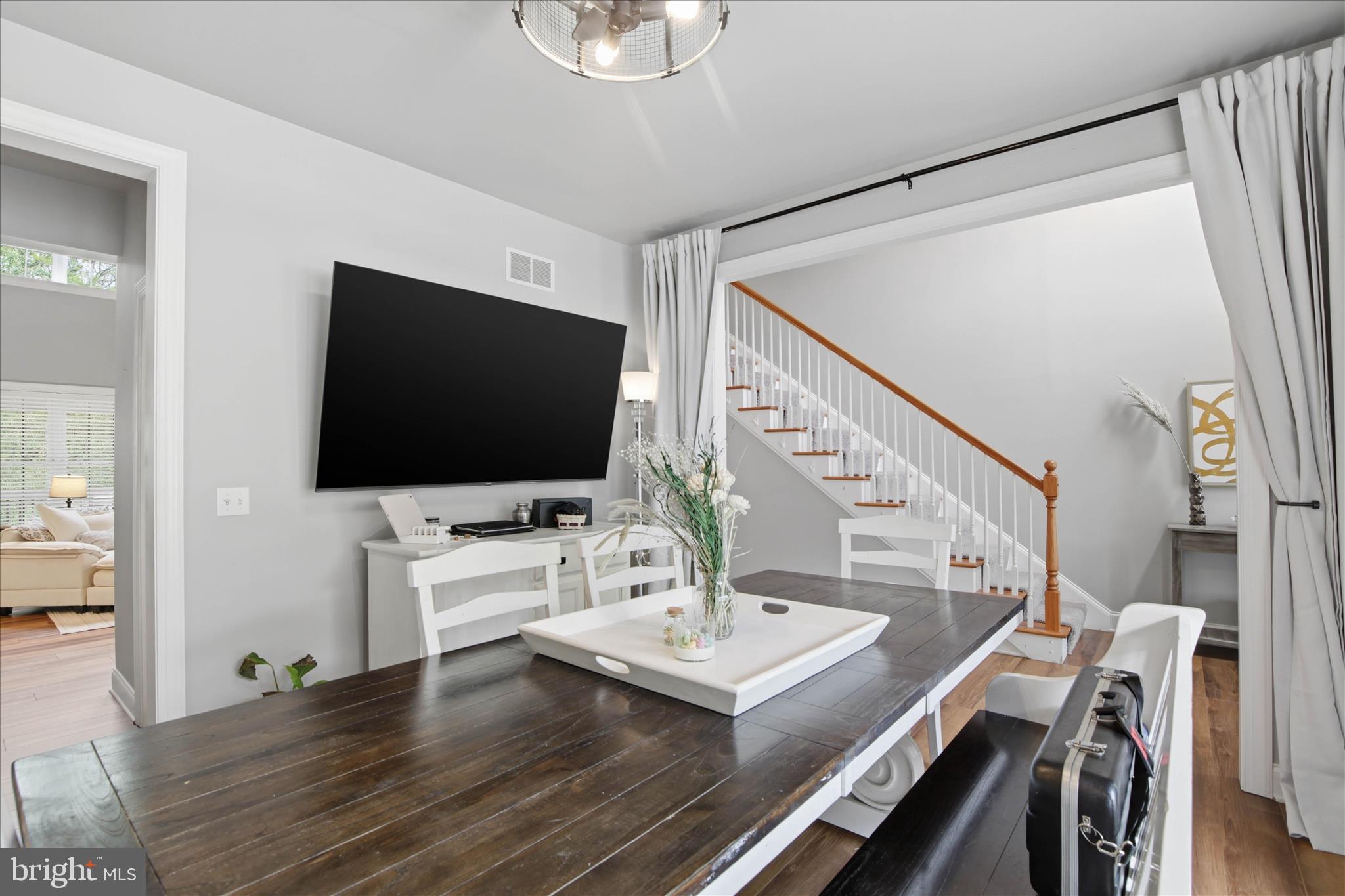 EAGLE VIEW - Residential