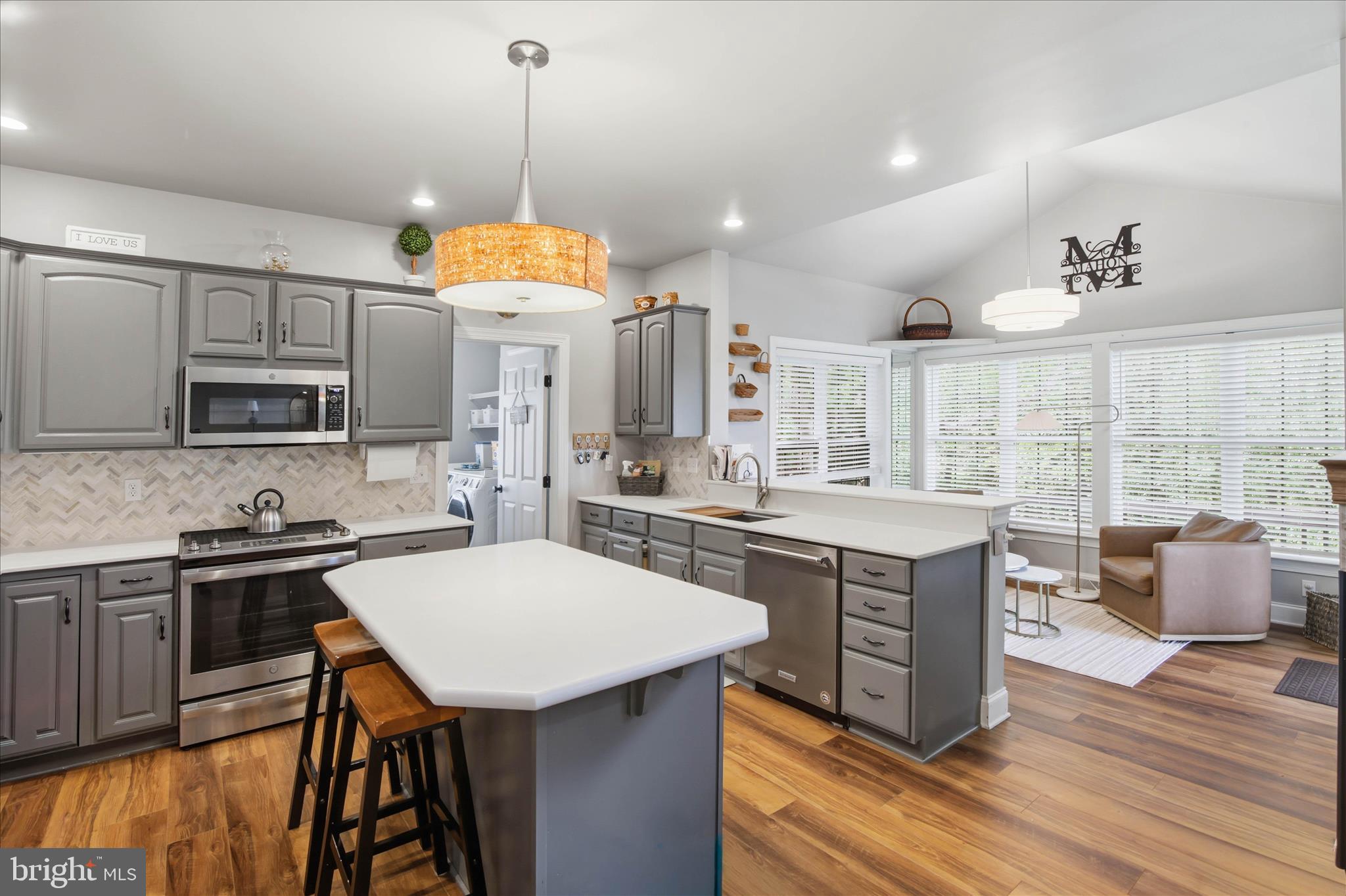 EAGLE VIEW - Residential