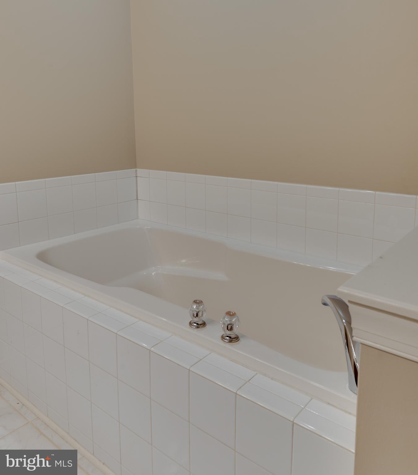 LEONARDTOWN LANDING - Residential