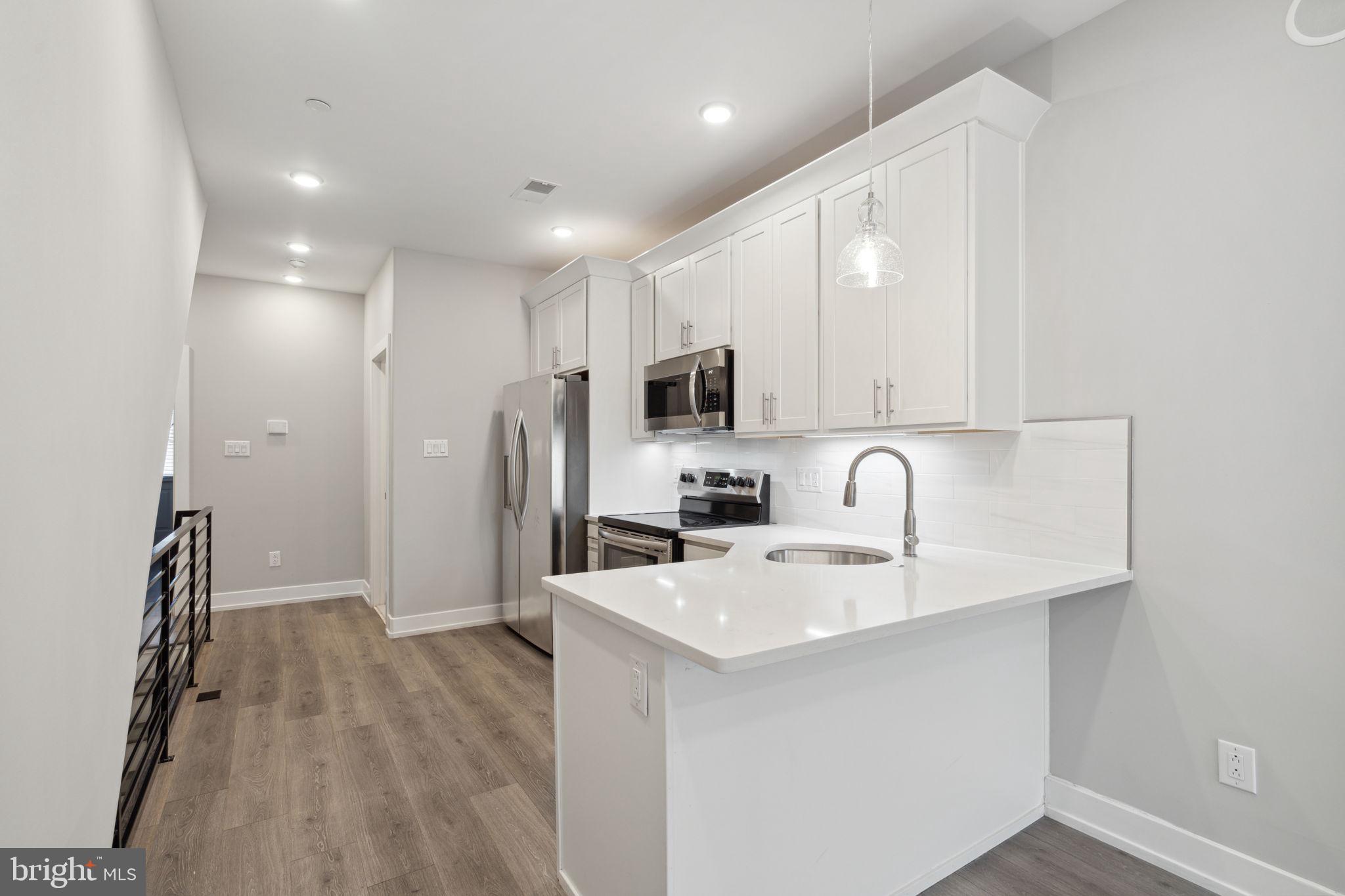 WEST KENSINGTON - Residential Income