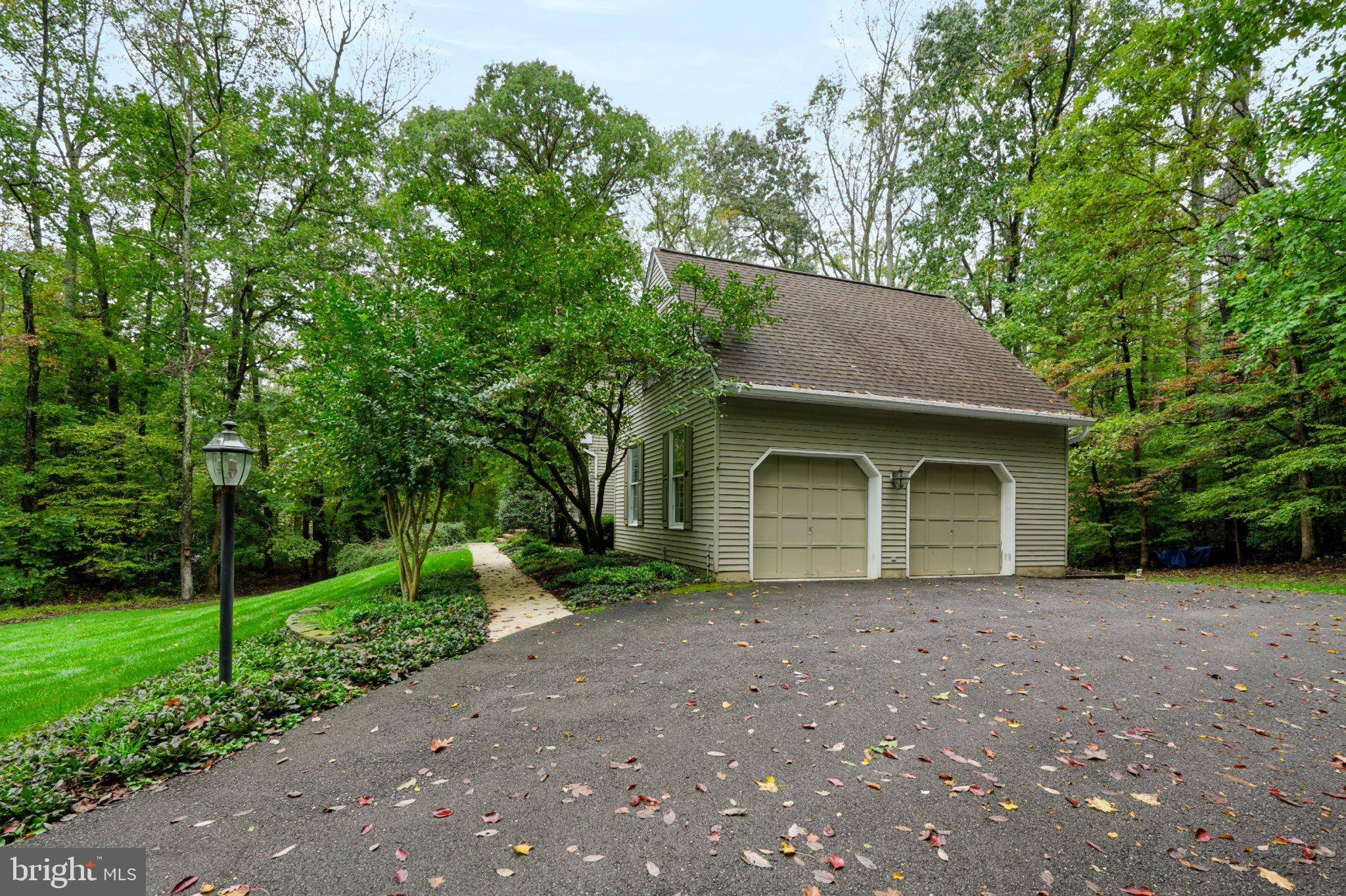 1006 HOWARD GROVE COURT