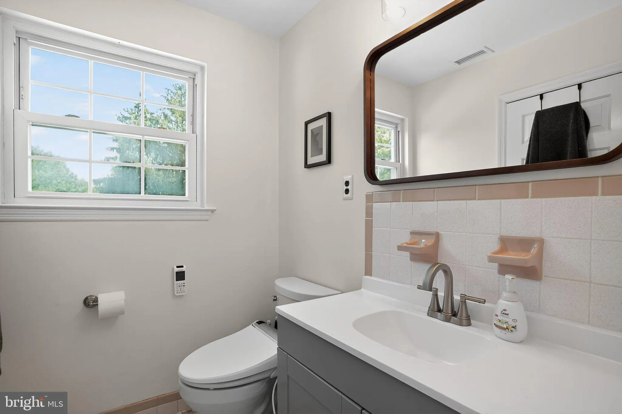 Collegeville, Pennsylvania 19426, United States, 5 Bedrooms Bedrooms, ,3 BathroomsBathrooms,Residential,Pending,204757