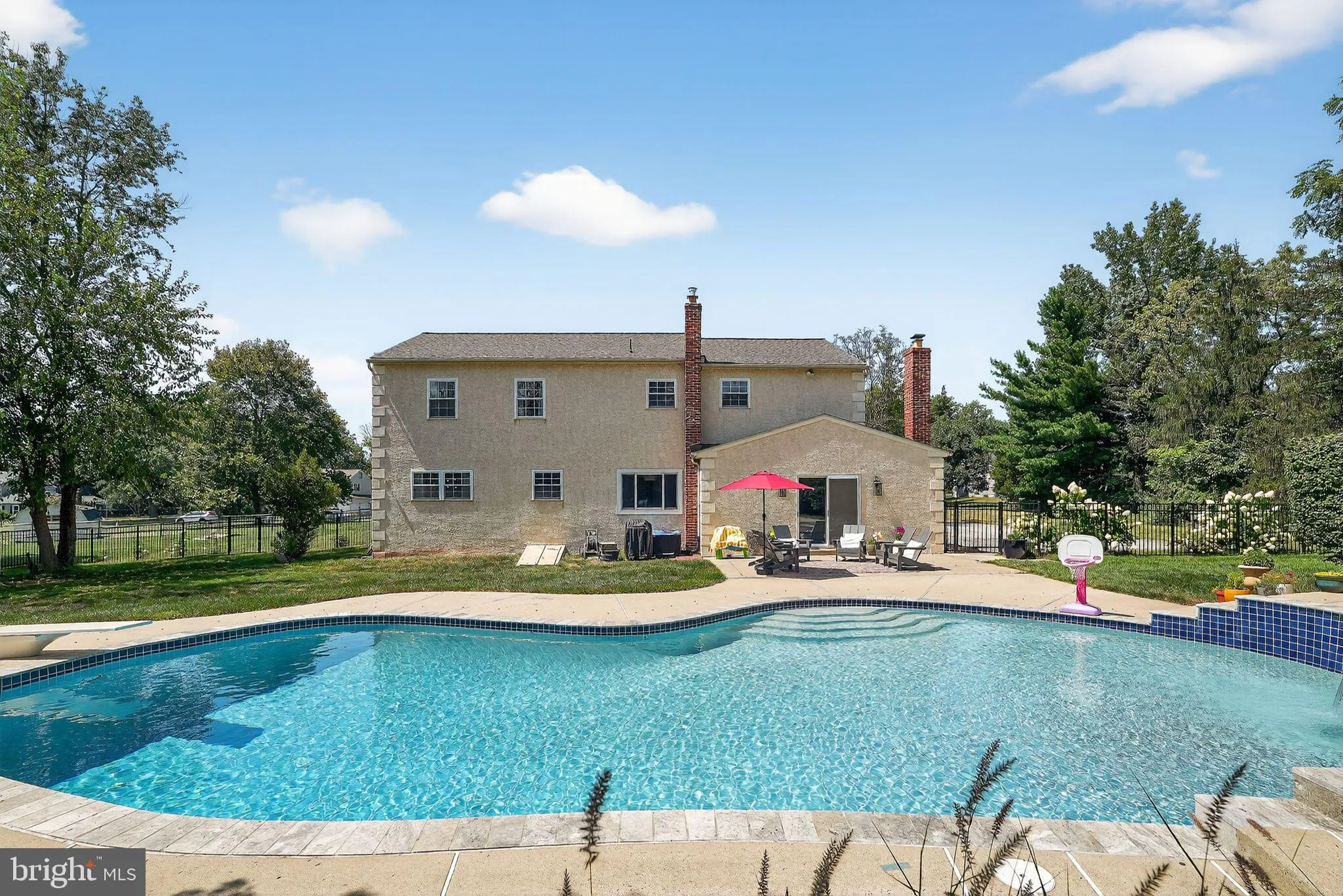 Collegeville, Pennsylvania 19426, United States, 5 Bedrooms Bedrooms, ,3 BathroomsBathrooms,Residential,Pending,204757