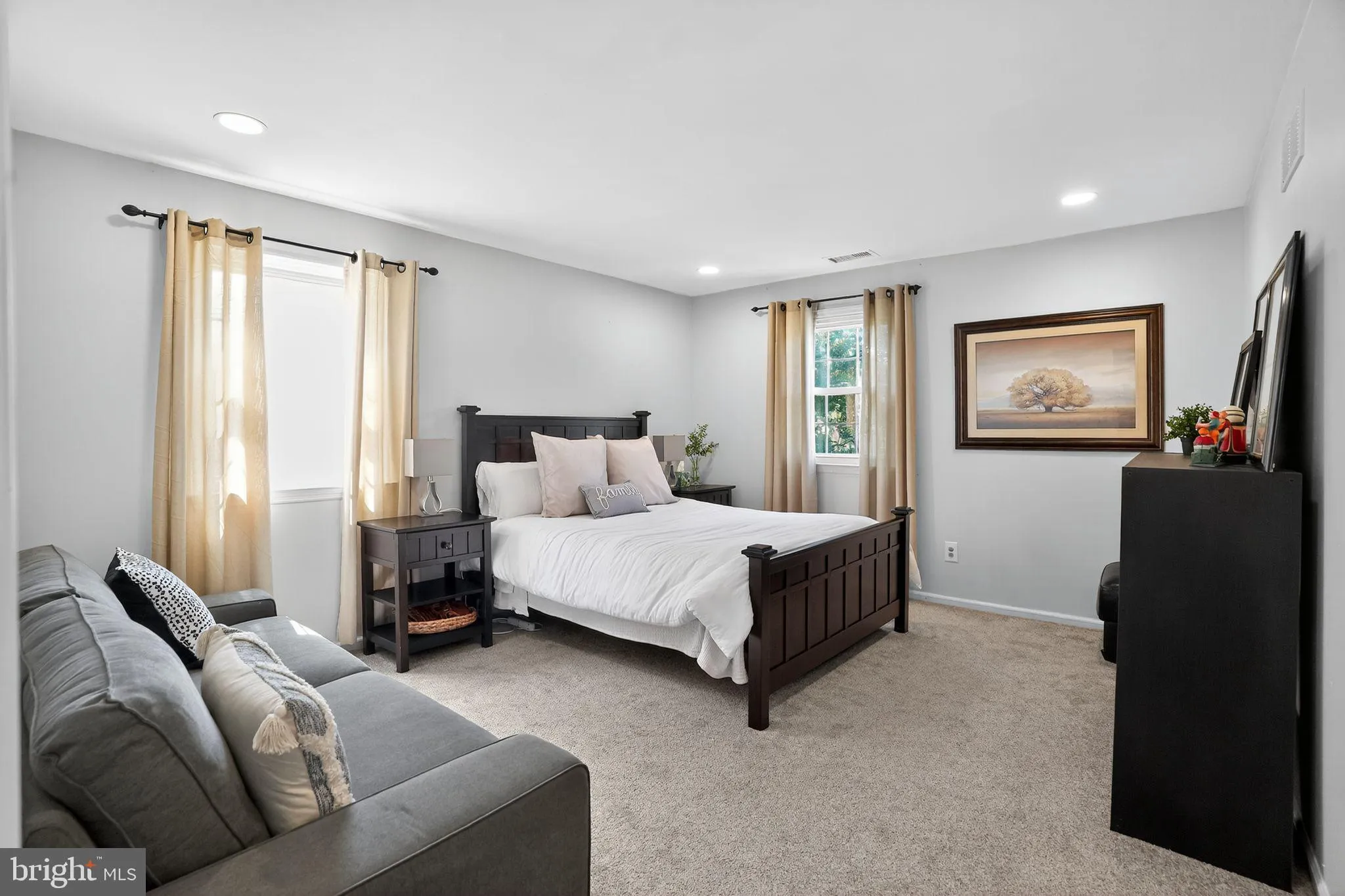 Collegeville, Pennsylvania 19426, United States, 5 Bedrooms Bedrooms, ,3 BathroomsBathrooms,Residential,Pending,204757