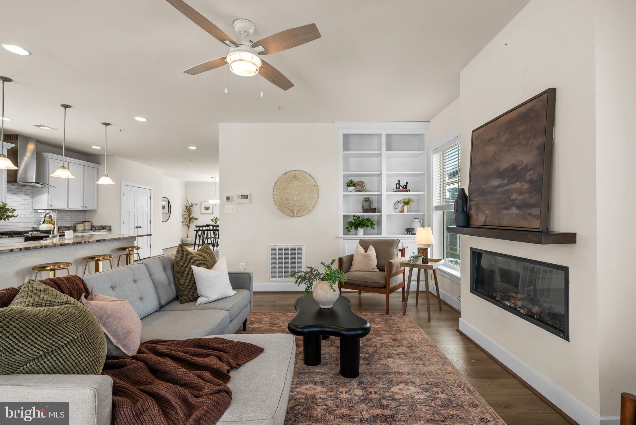 WATERS EDGE - Residential