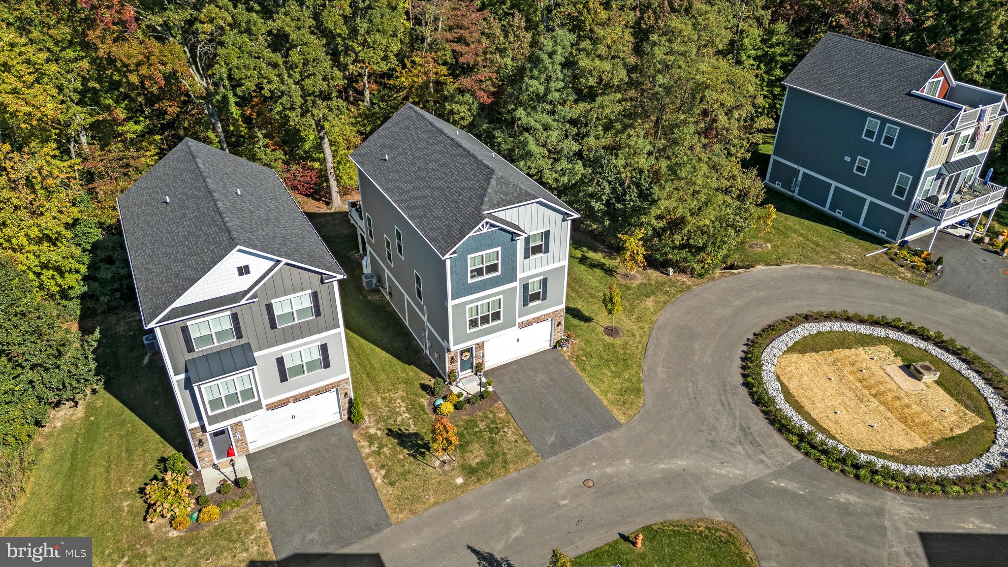 WATERS EDGE - Residential