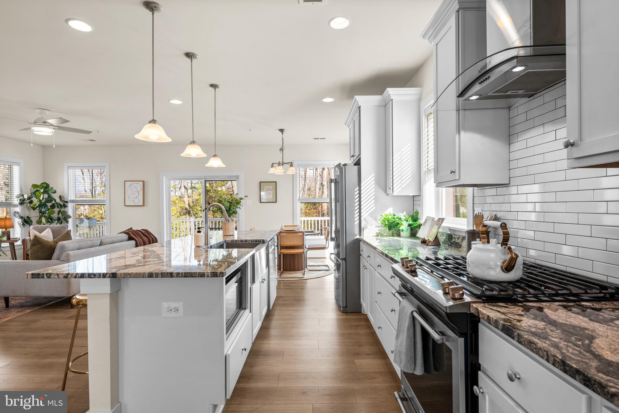 WATERS EDGE - Residential