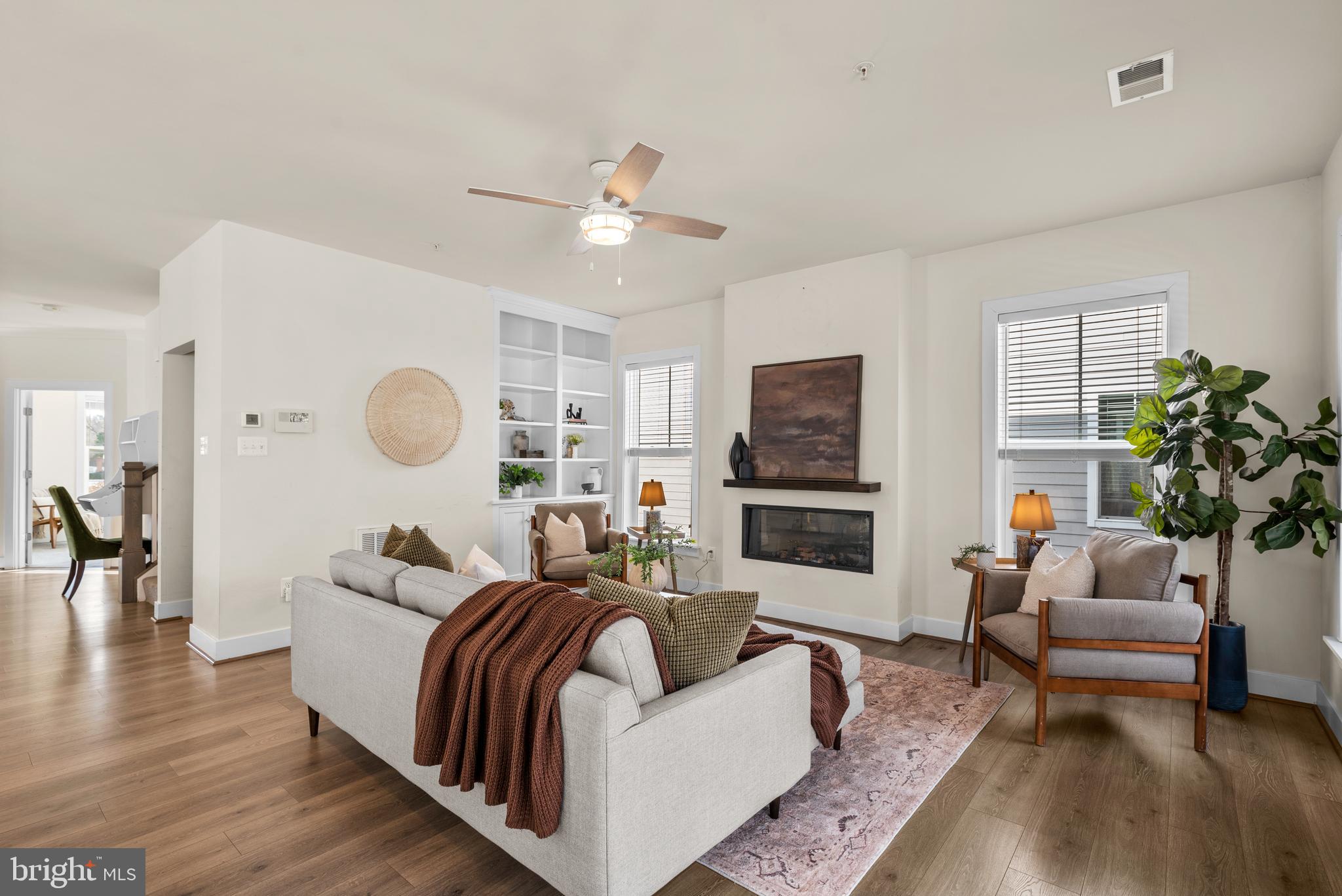 WATERS EDGE - Residential