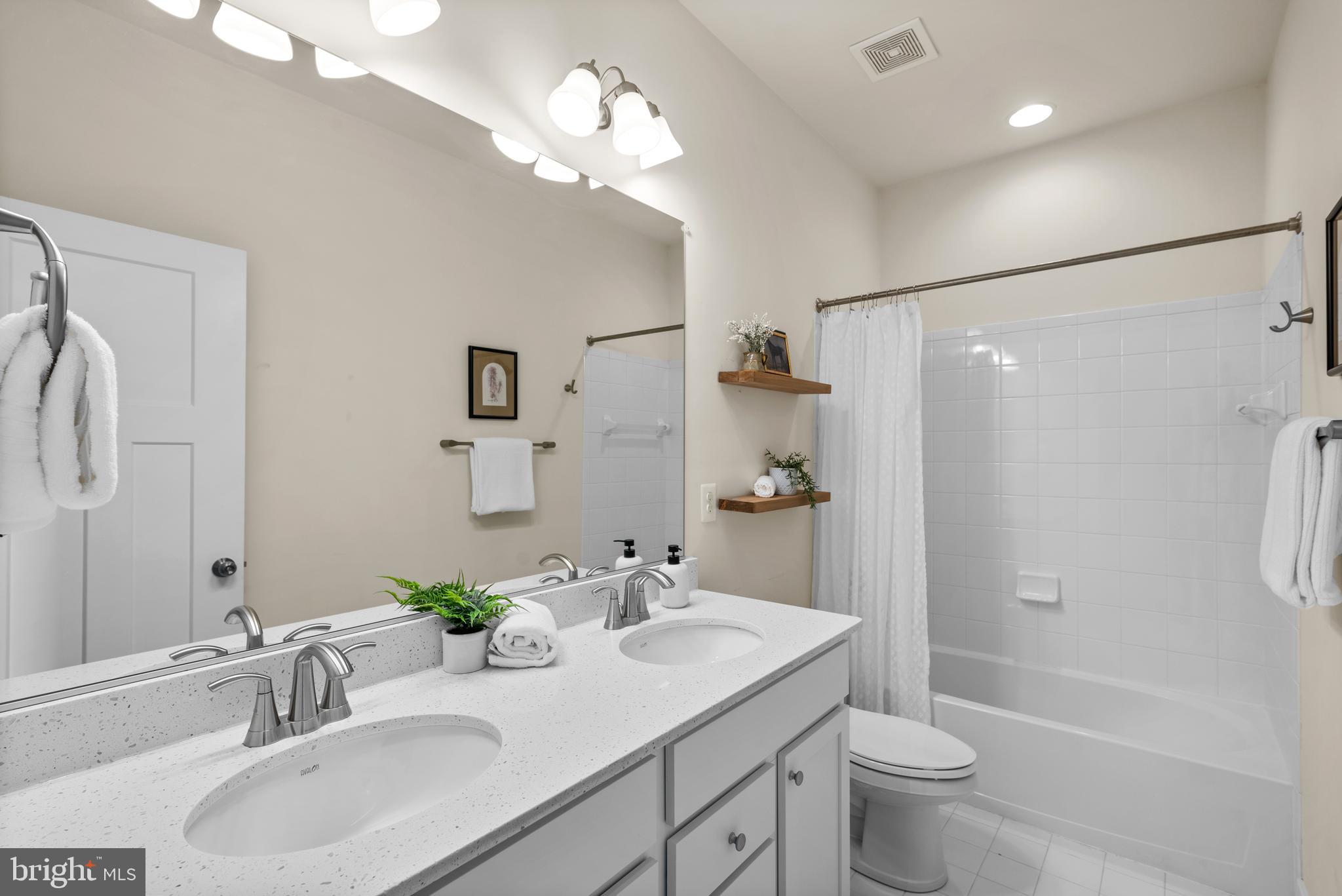 WATERS EDGE - Residential