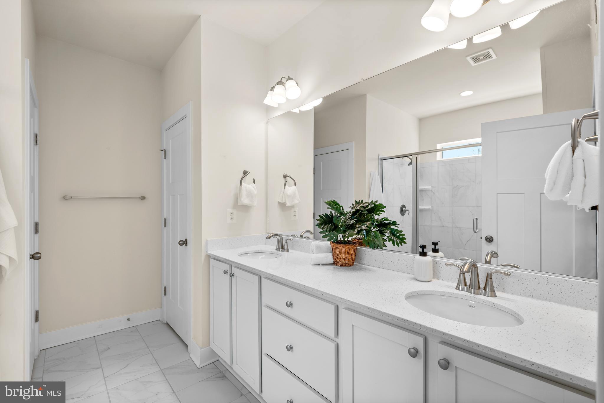 WATERS EDGE - Residential