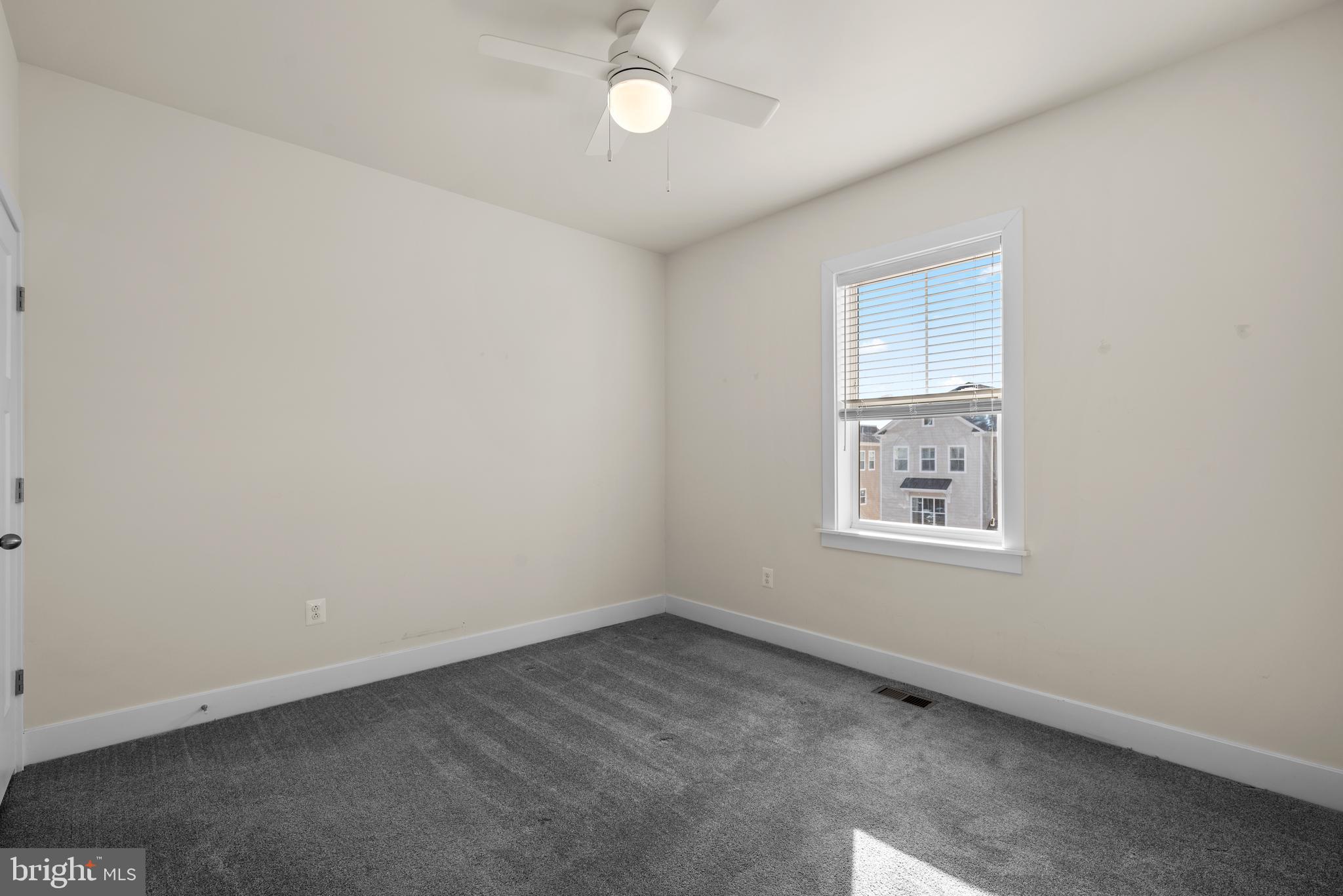 WATERS EDGE - Residential