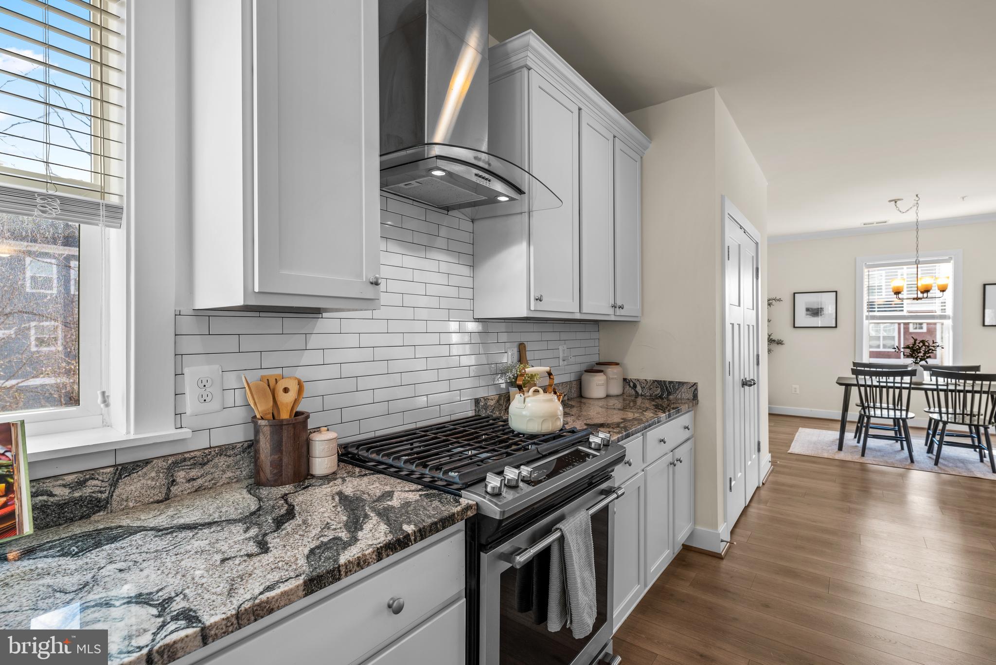 WATERS EDGE - Residential