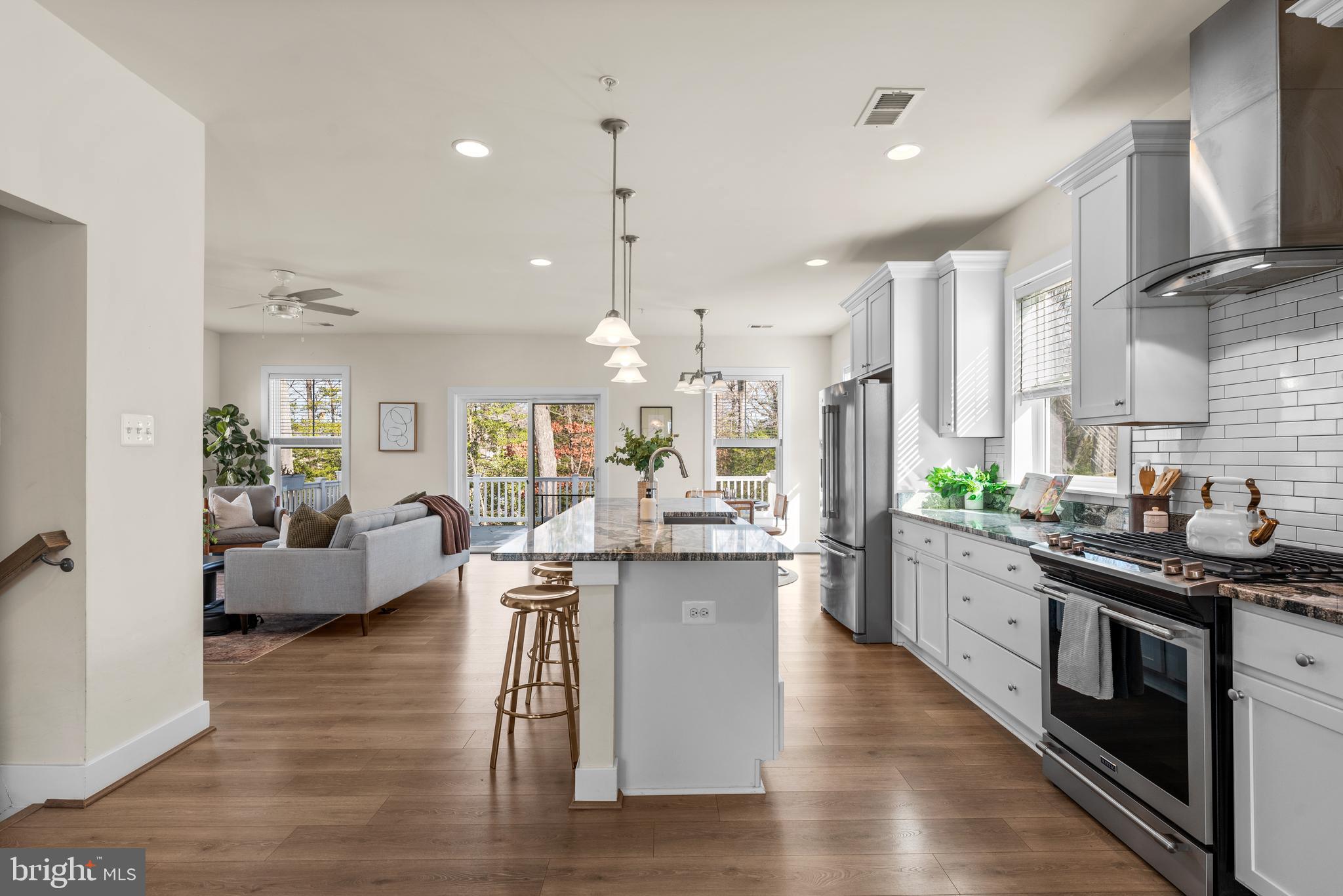 WATERS EDGE - Residential