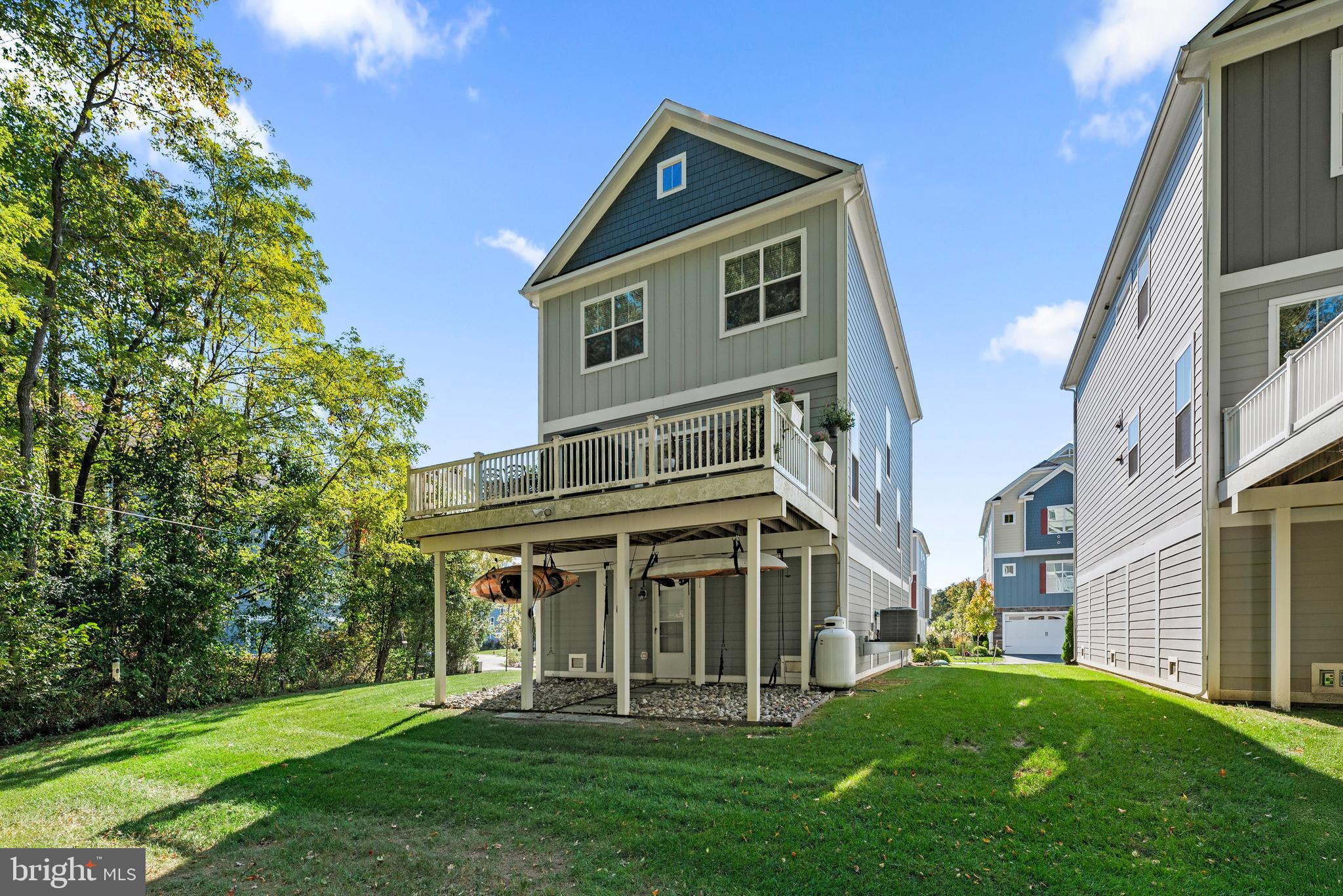 WATERS EDGE - Residential