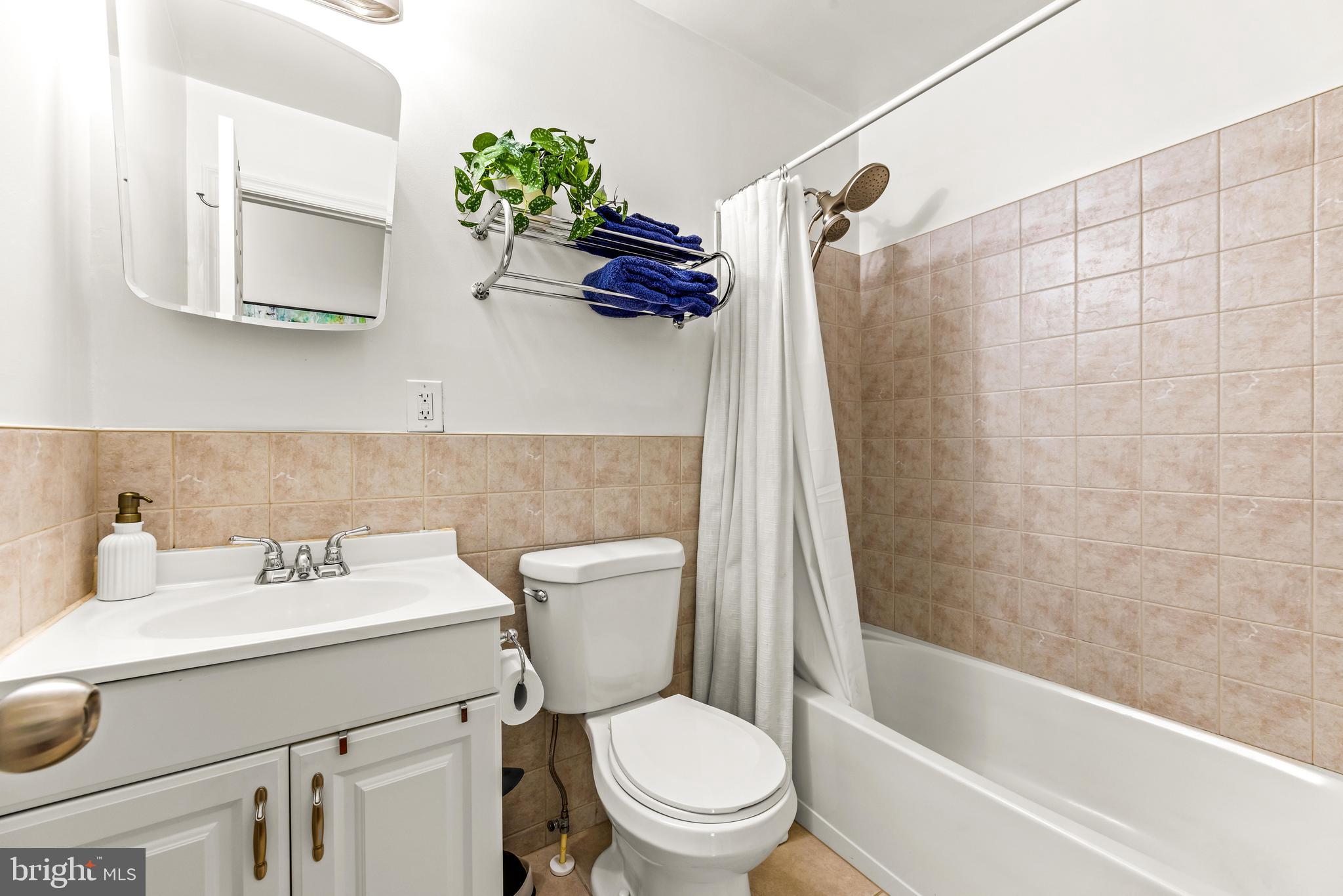 RIVA FARMS - Residential